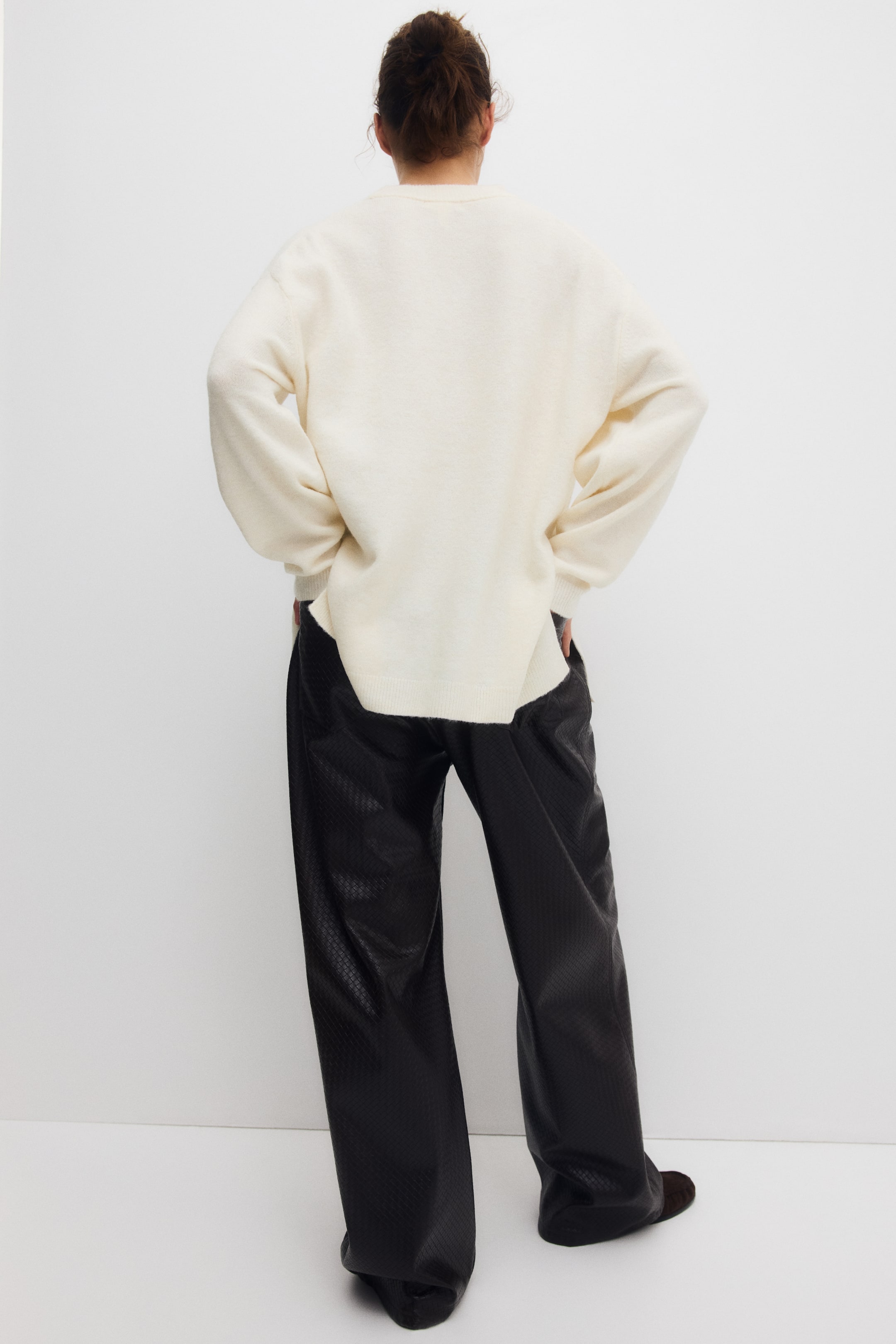 View larger image: MAMA Slit-Hem Sweater - Cream - Ladies | H&M US 4