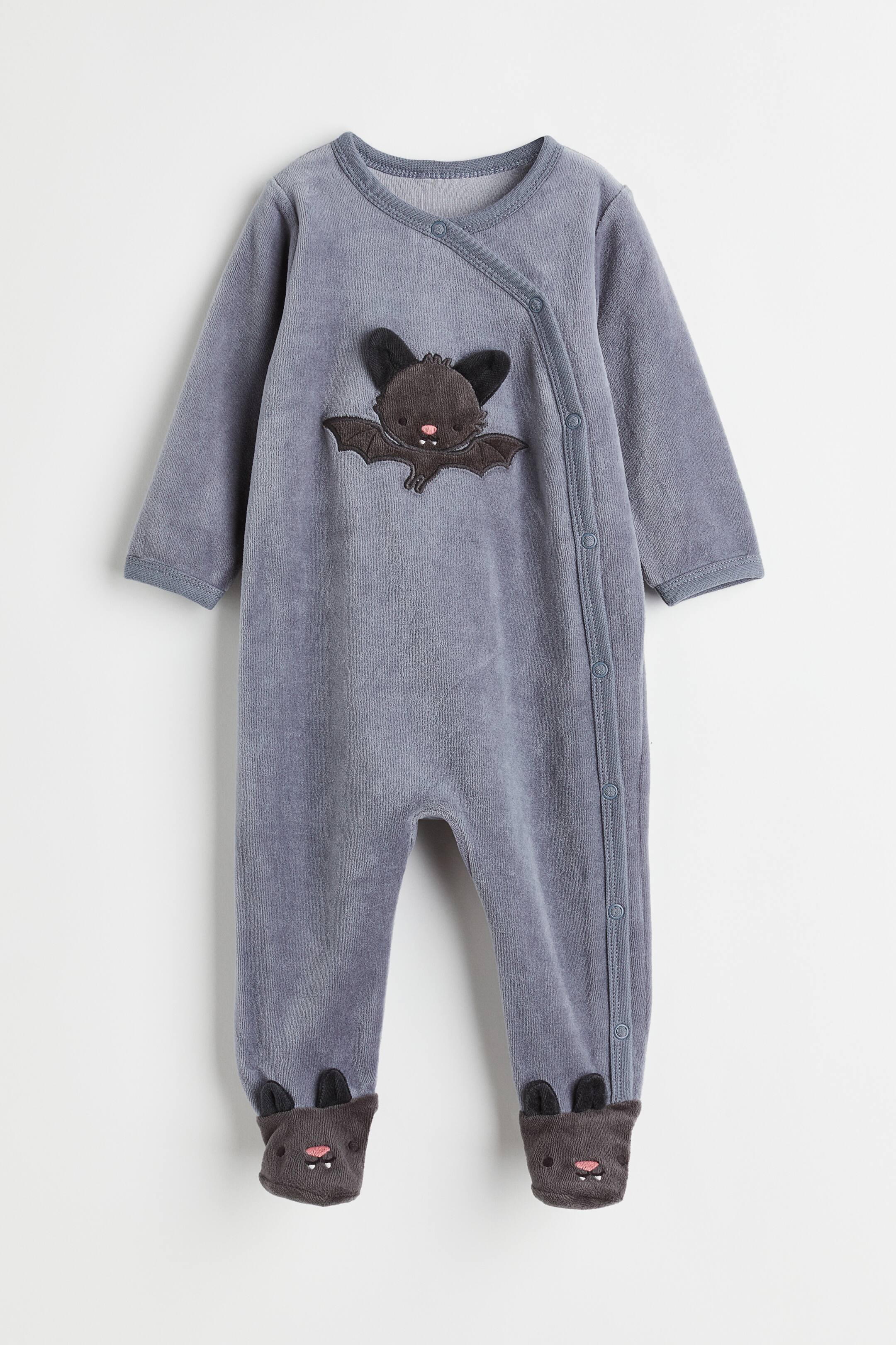 Xem ảnh lớn hơn: Bộ đồ ngủ liền thân vải tựa nhung - Màu xanh dương/Dơi - Kids | H&M VN 1