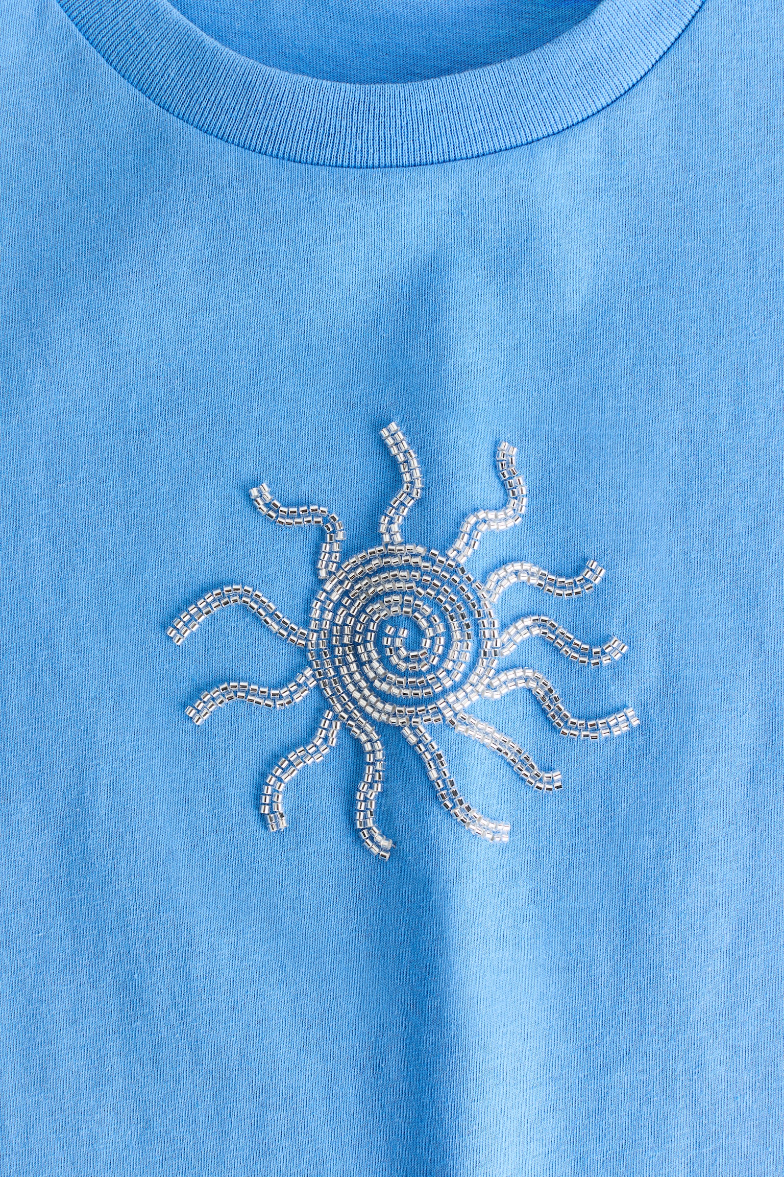 Áo thun hoạ tiết - Màu xanh dương/Mặt trời - 2