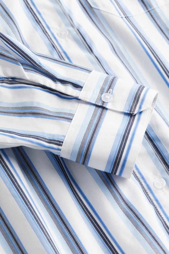 Oversized skjorte i poplin - Hvit/Stripet/Sort/Hvit/Lys blå/Stripet/dc - 5