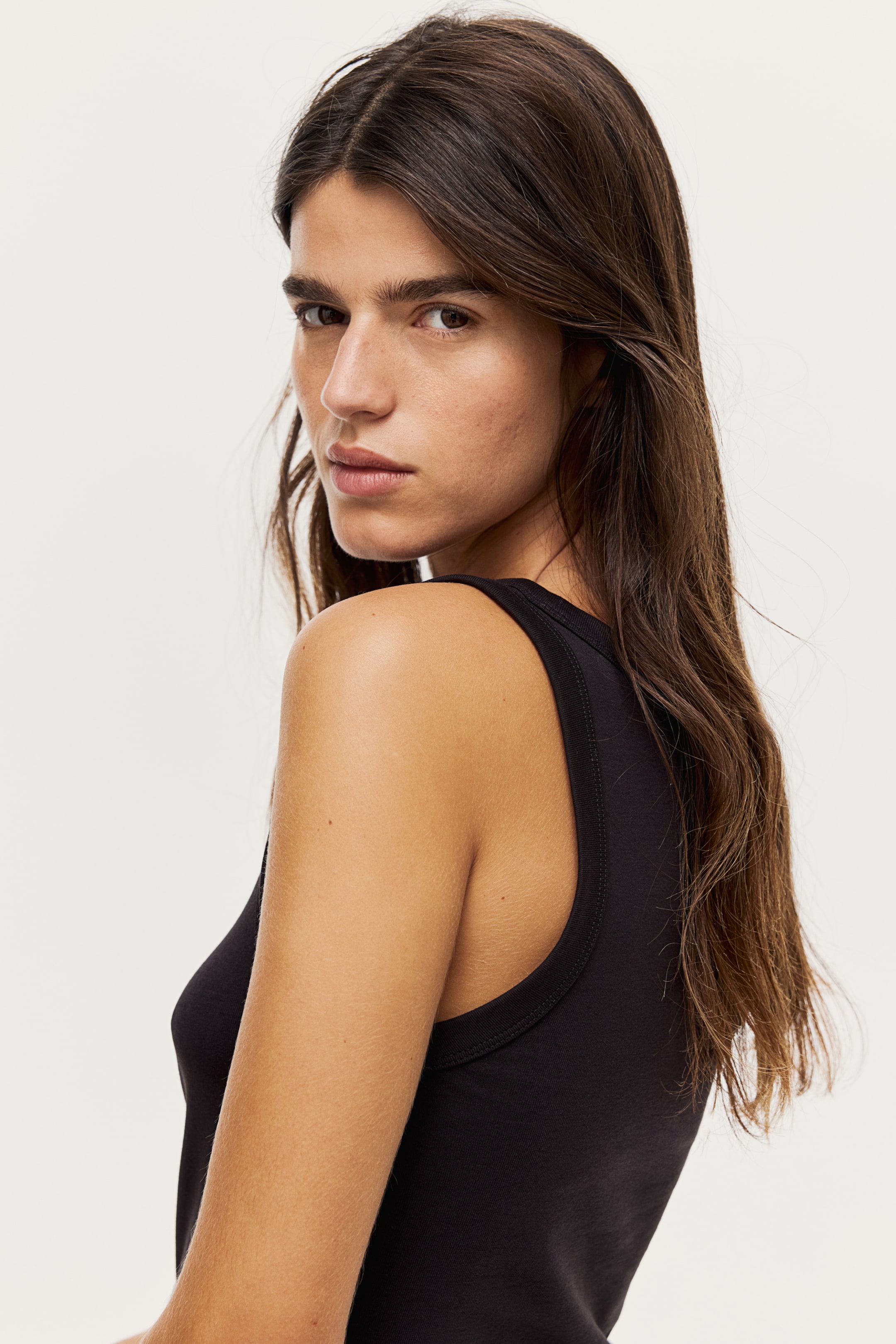 View larger image: Fitted vest top - Dark brown - Ladies | H&M SG 3