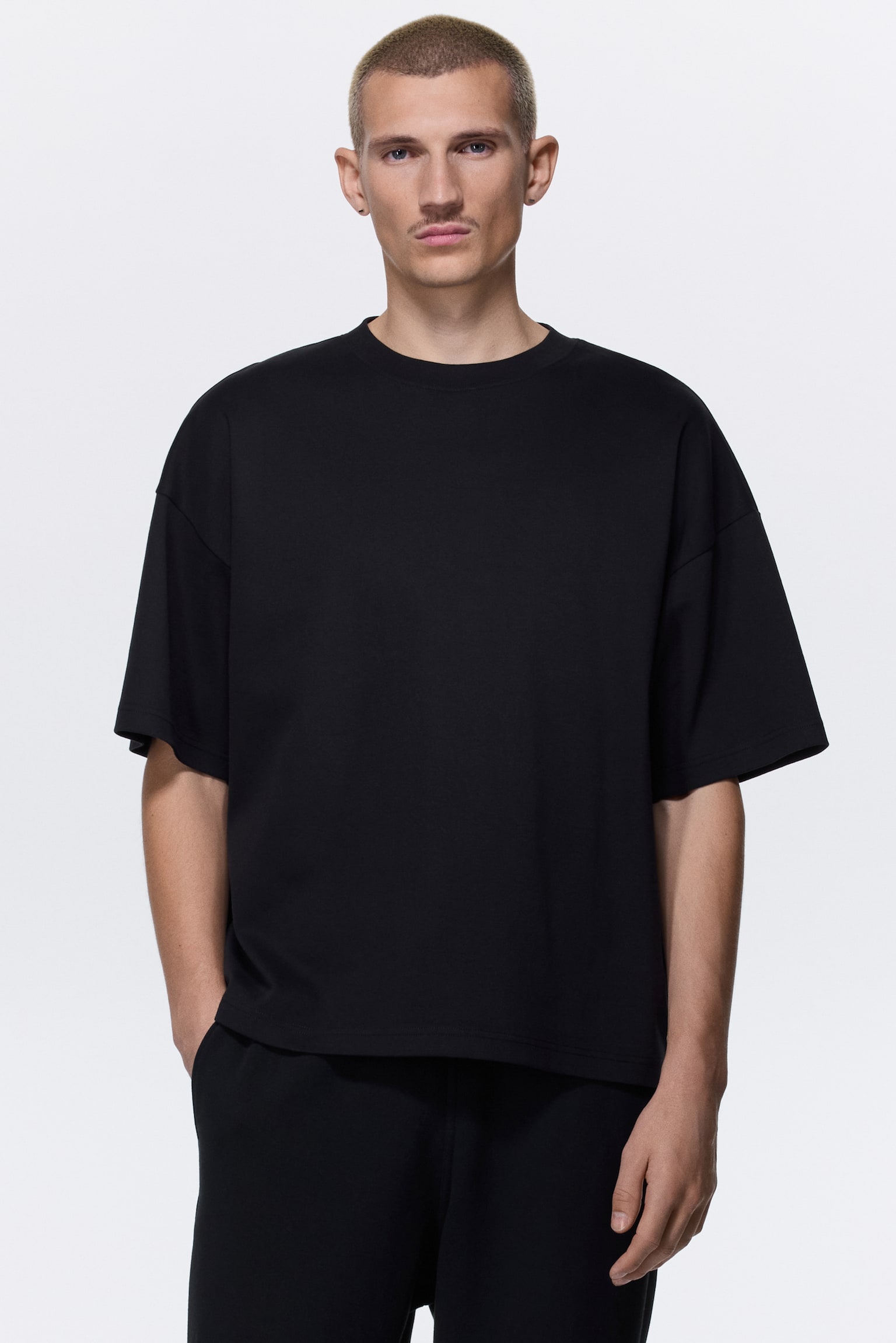 Oversized-Fit T-Shirt - Black/Gray/White/Dark beige - 2