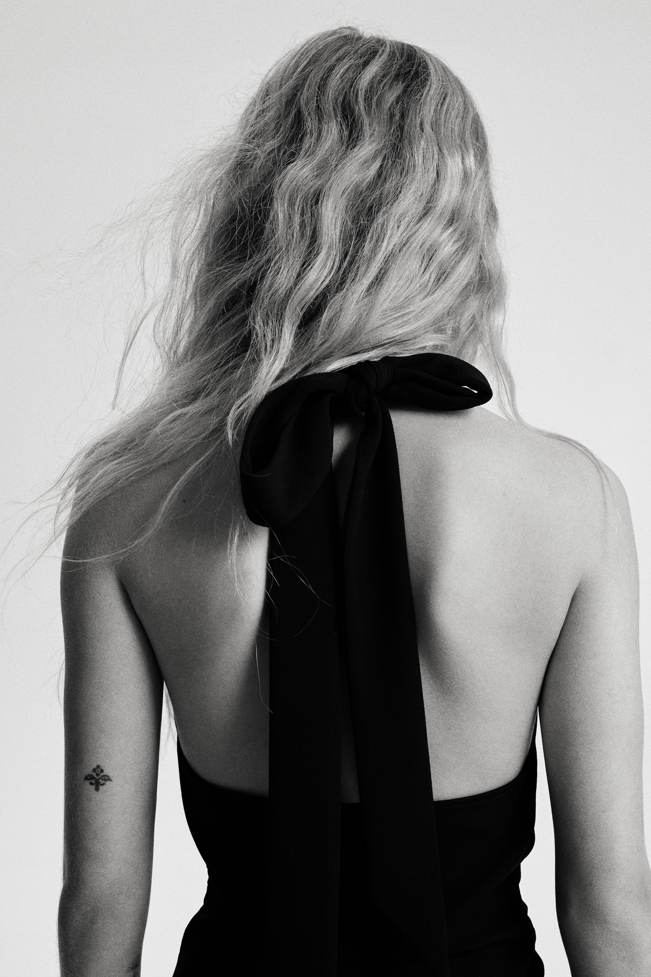 View larger image: Draped halterneck dress - Black - Ladies | H&M IN 1