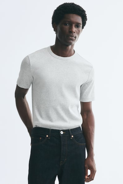 スリムフィット リブTシャツ