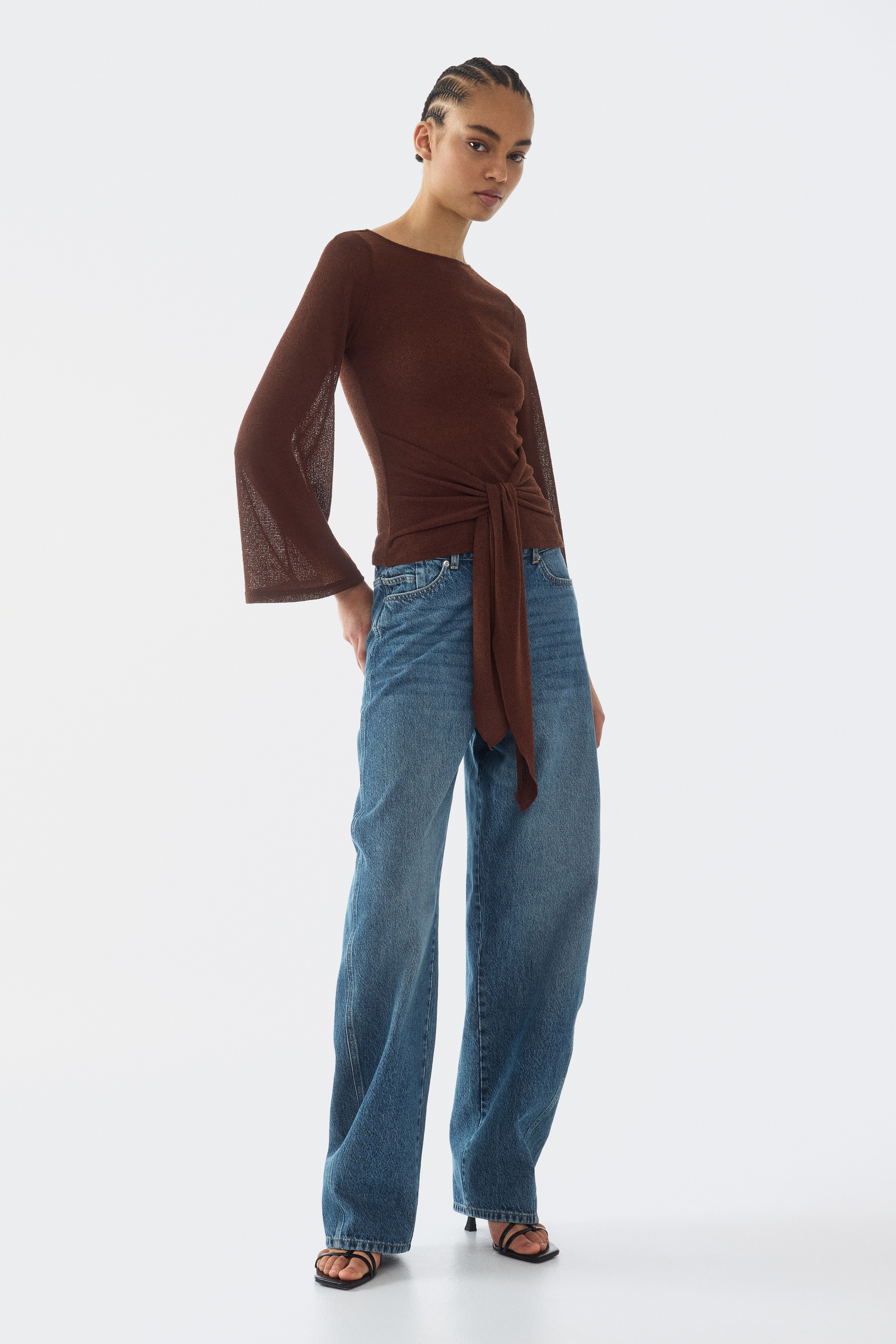 Gestricktes Shirt mit BindedetailKategorie