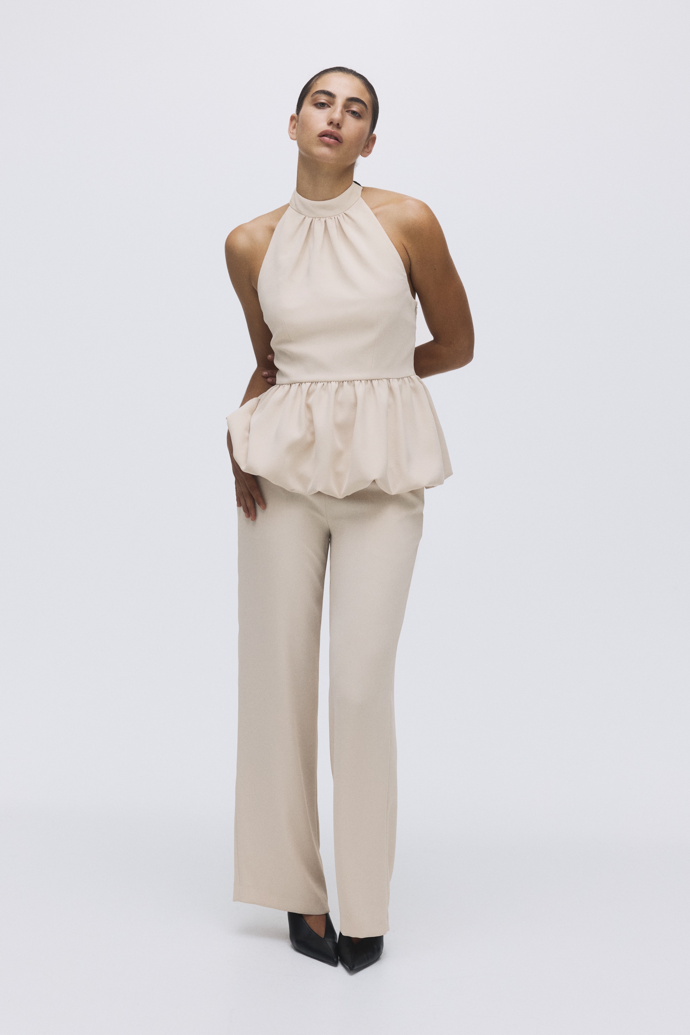 Pantaloni dritti - Beige chiaro