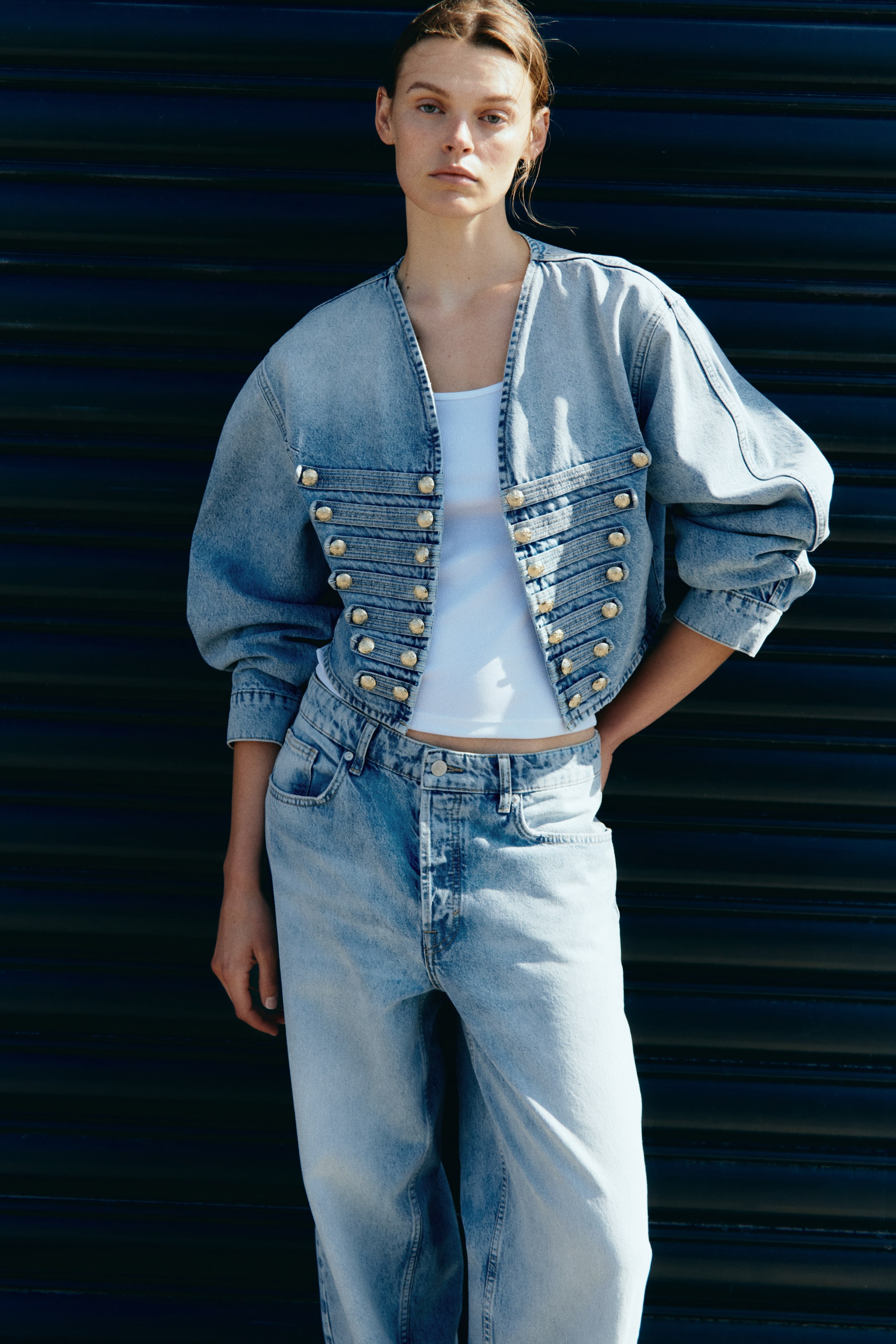 Женские куртки H&M Cropped Denim Jacket — фото 3