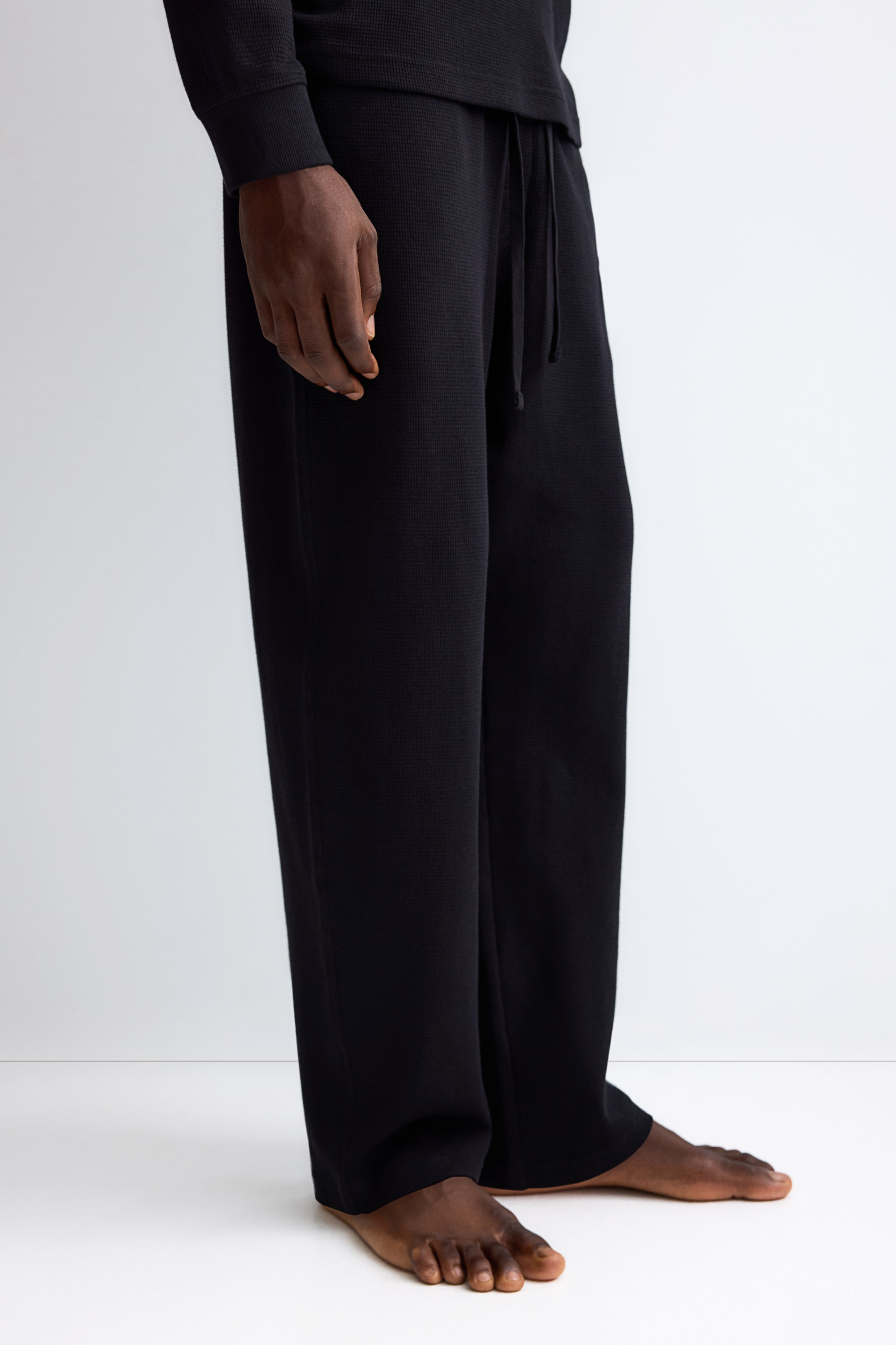 View larger image: Waffled cotton pyjama top and bottoms - Black - Men | H&M IN 4