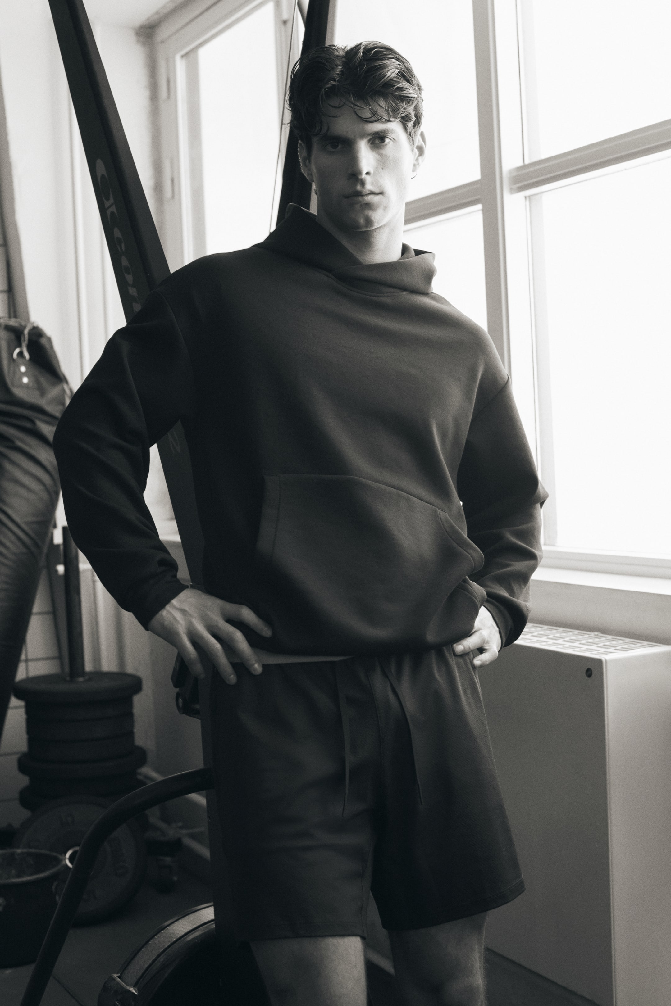 View larger image: Sports shorts with DryMove™ - Dark brown - Men | H&M IN 3