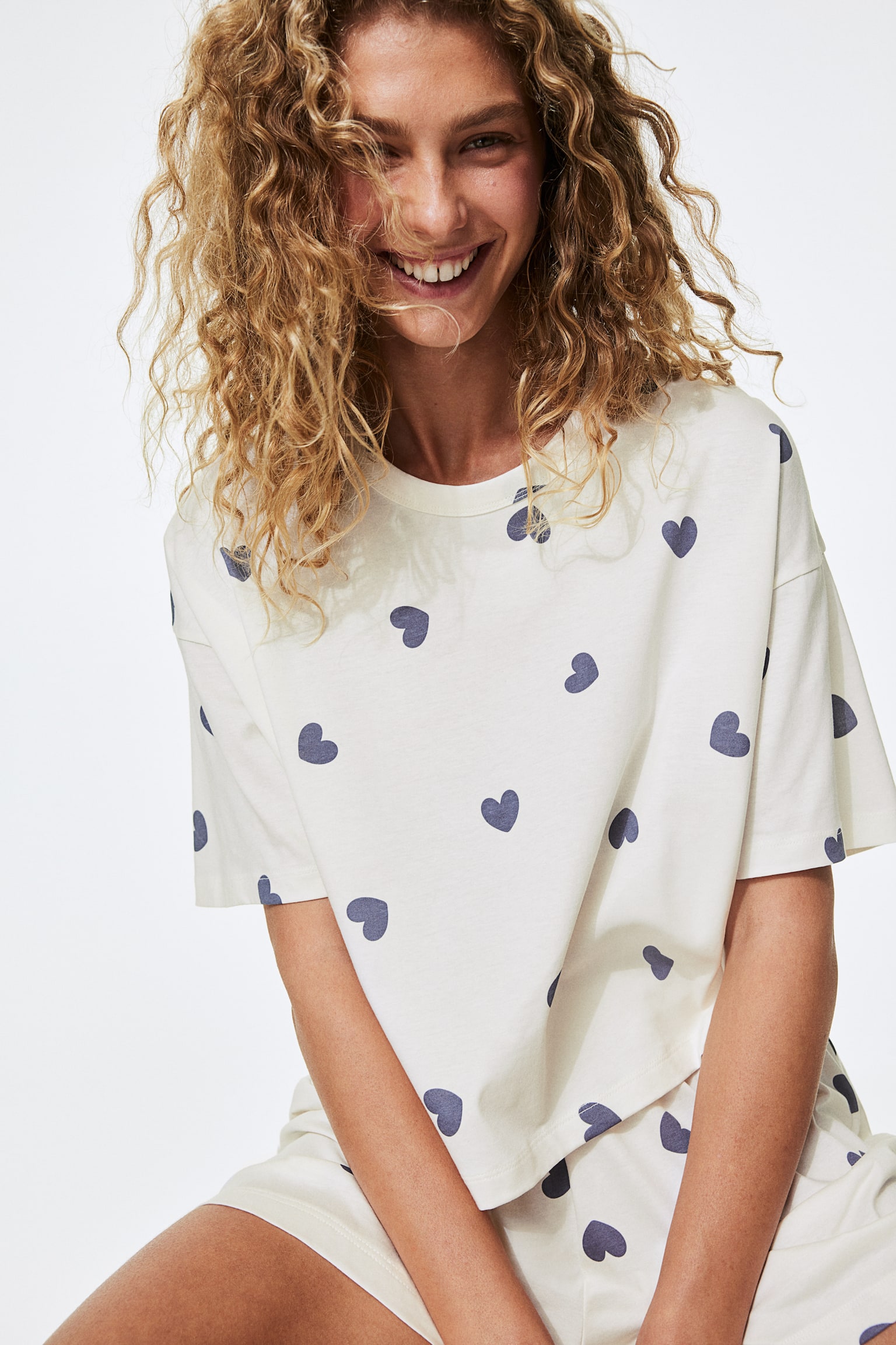 Pyjama Tee & Shorts Set - White/Hearts - 5