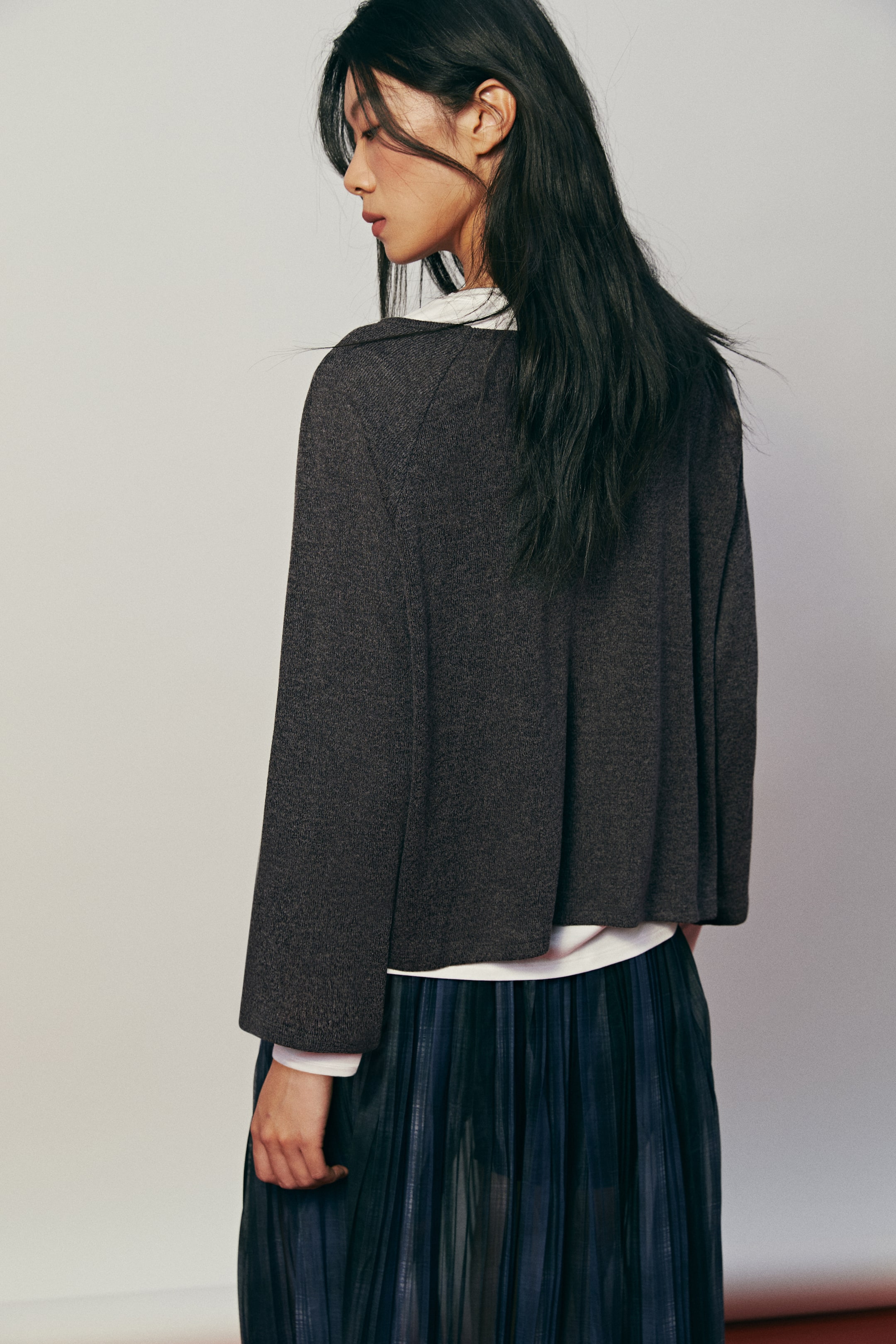 拡大画像を表示: レイヤードトップス - ダークブラウン／ホワイト - レディース | H&M JP 2