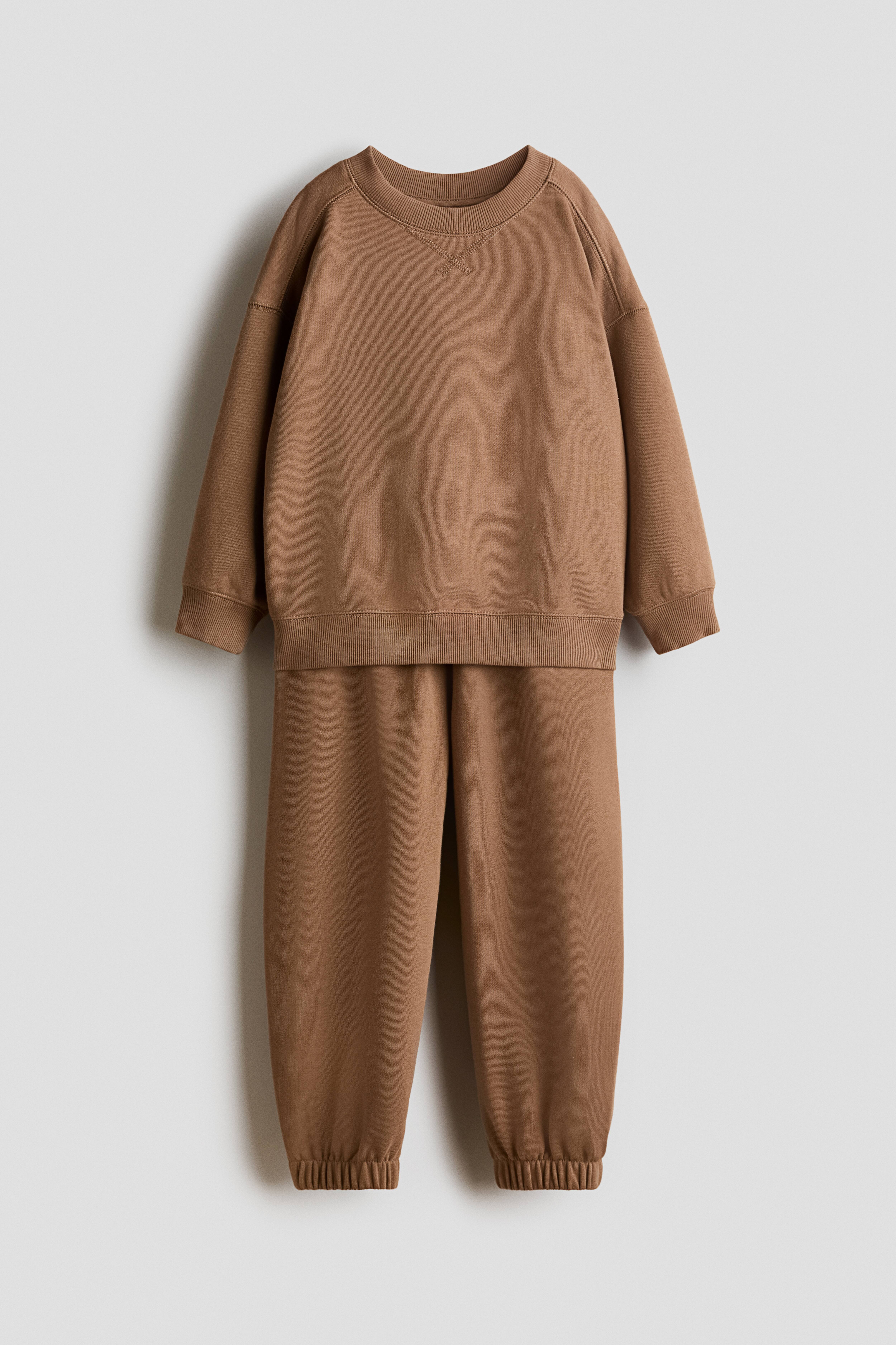 2-Piece Sweatshirt and Joggers Set