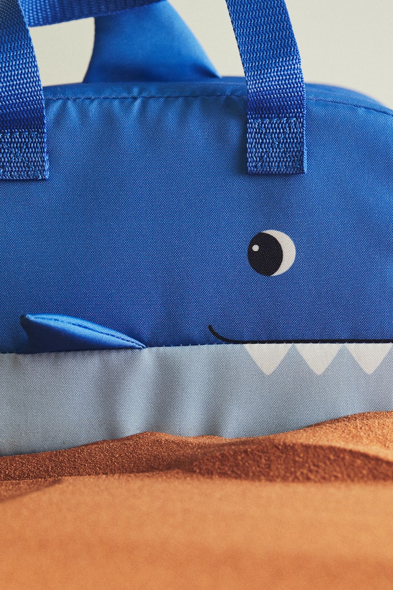 Shark Cooler Bag Bright blue/shark Home All H&M US