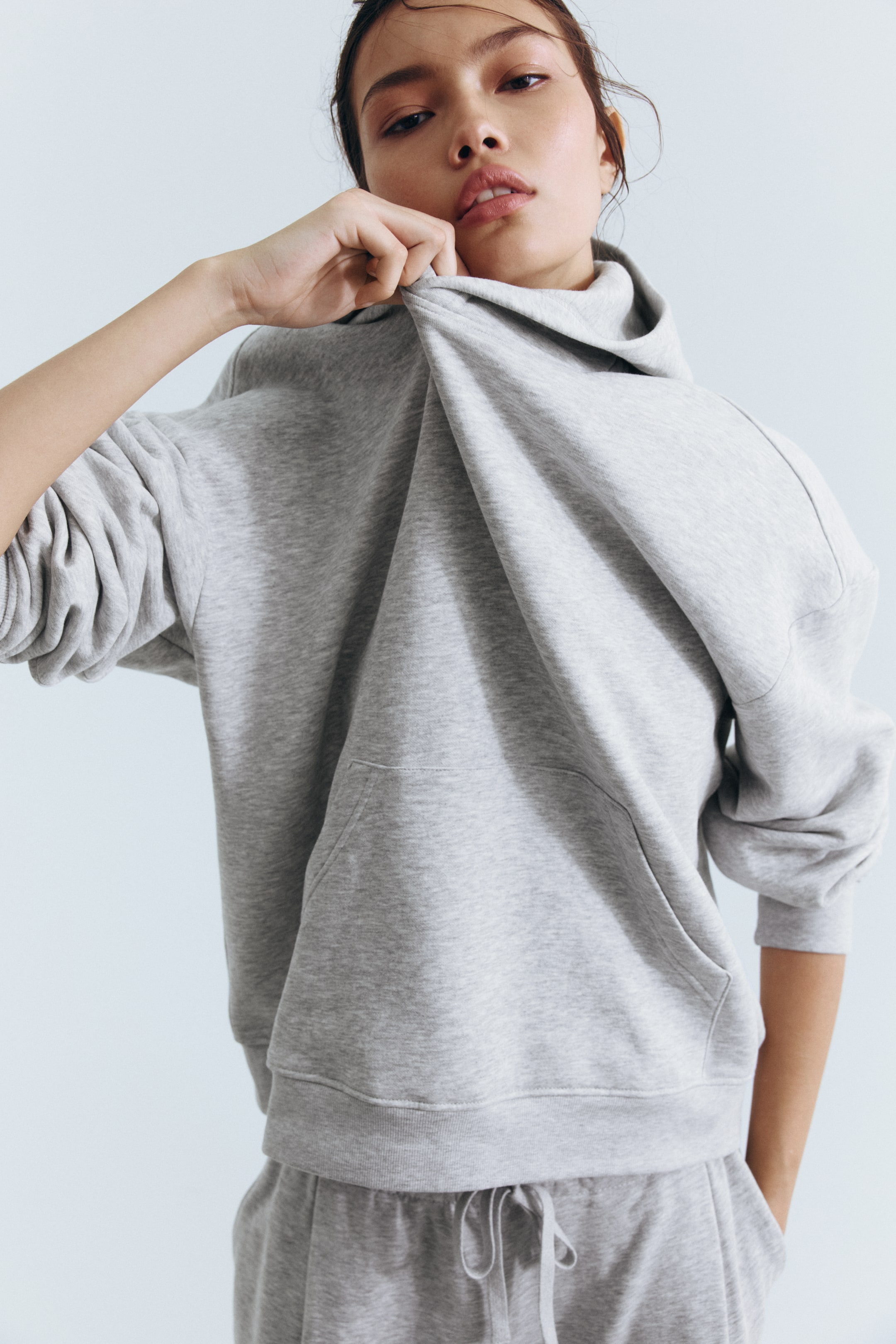 Größeres Bild anzeigen: Hoodie - Hellgraumeliert - Ladies | H&M AT 6