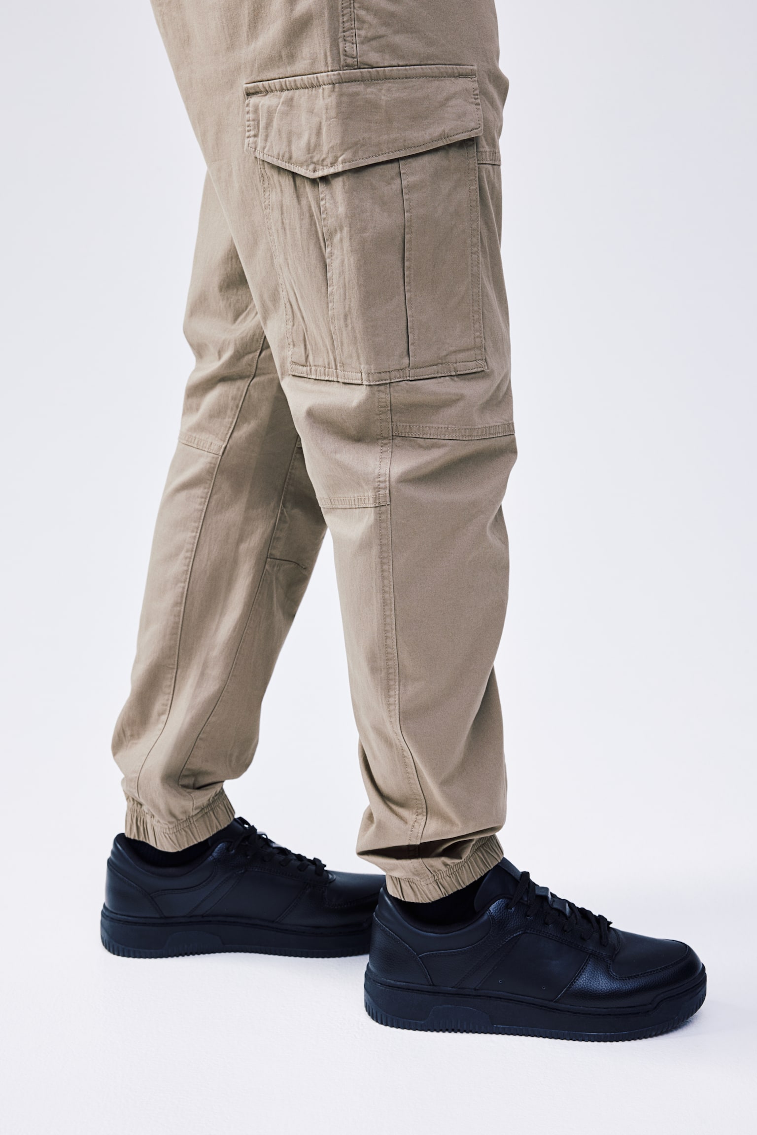 Slim Fit Cargo Joggers - Dark beige/Dark grey/Beige/White/Khaki green/Light grey/Black - 4