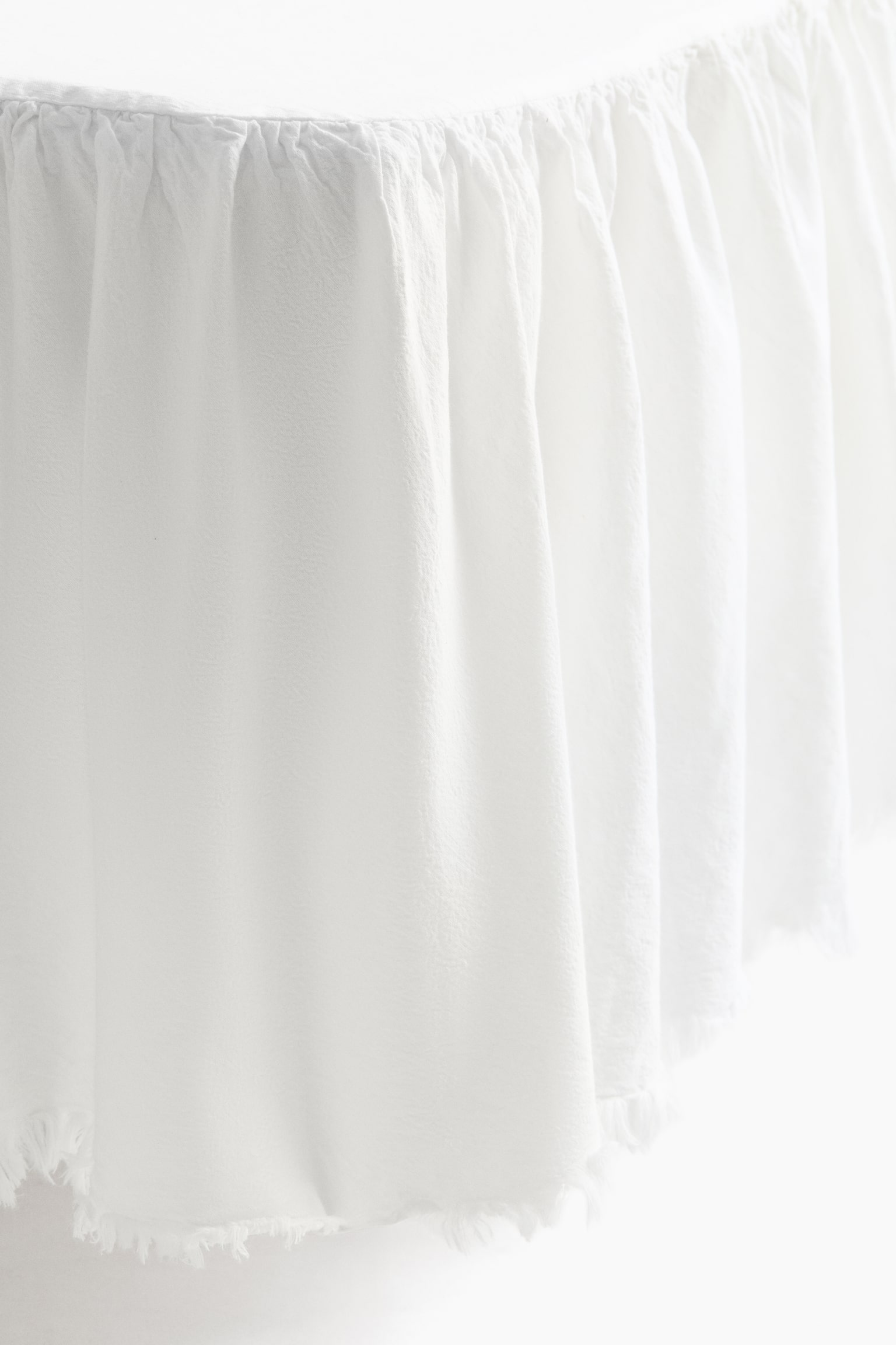 Linen-blend bedspread - White/Light khaki green - 2