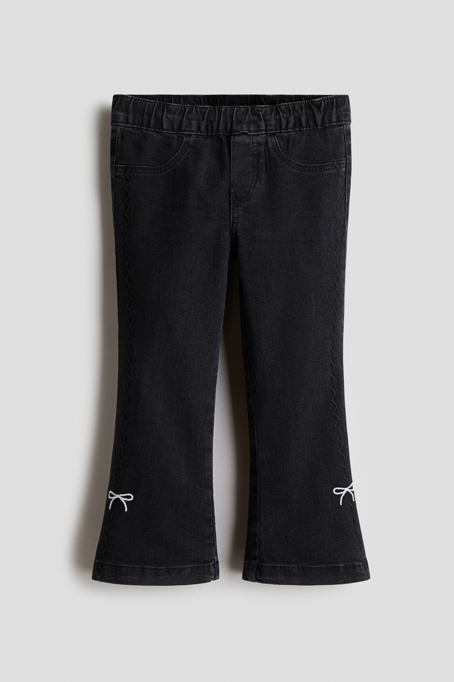 Quần jean ống loe có chi tiết thêu - Màu đen denim/Màu xanh denim nhạt/Màu xanh denim - 1