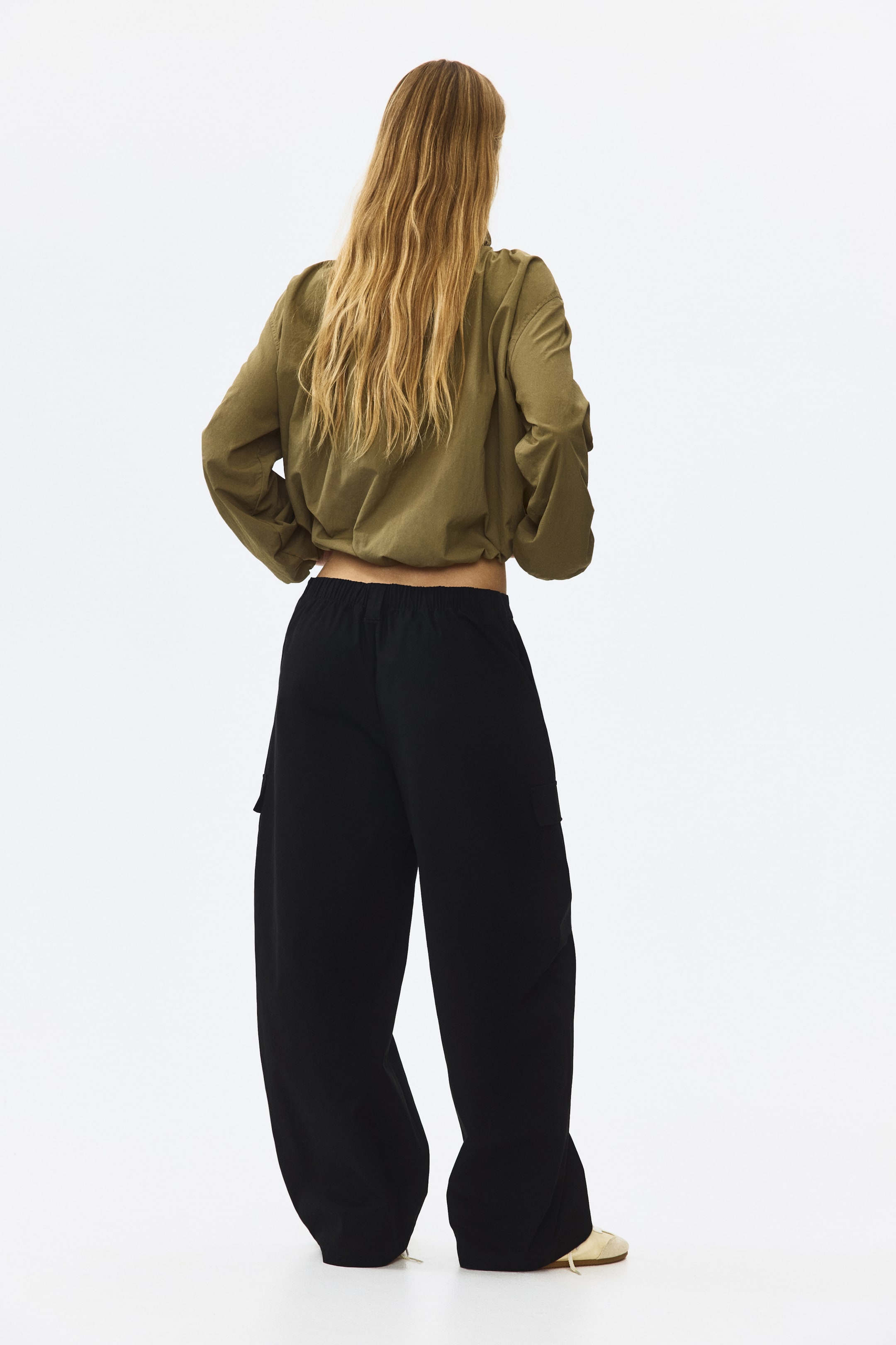 Barrel-Leg Cargo Pants