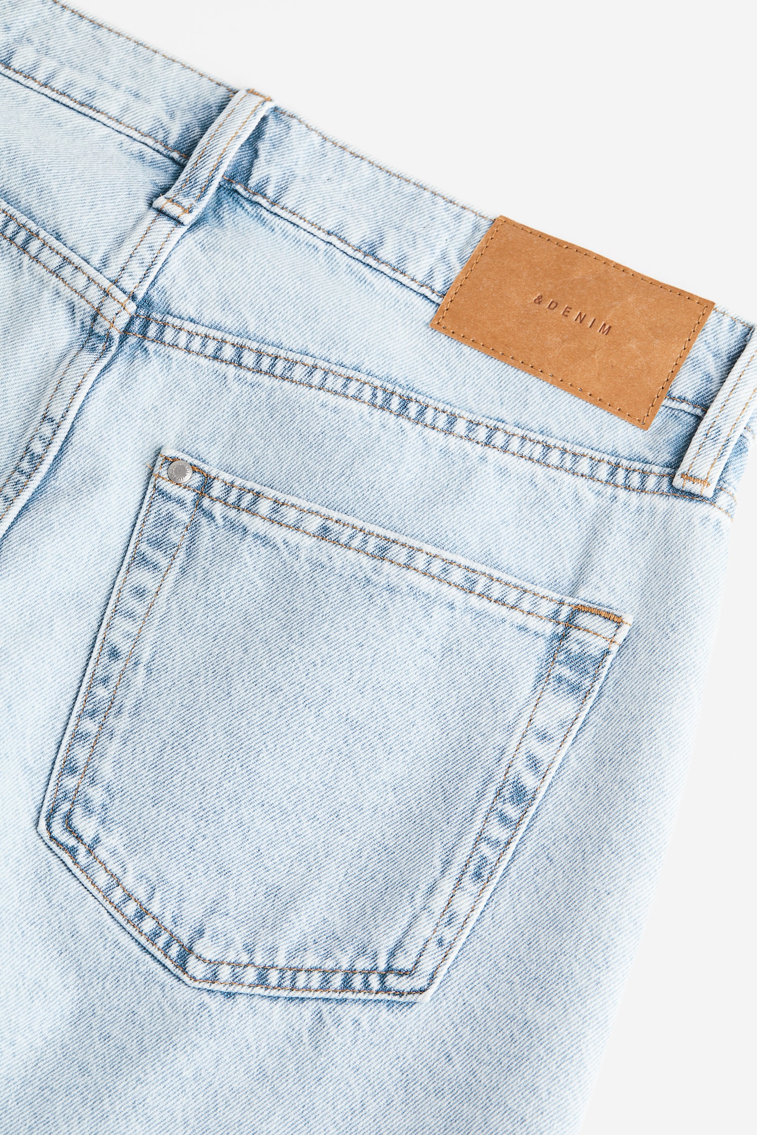 Low Waist Bermuda Shorts - Pale denim blue/Cream/Black/Denim blue - 2