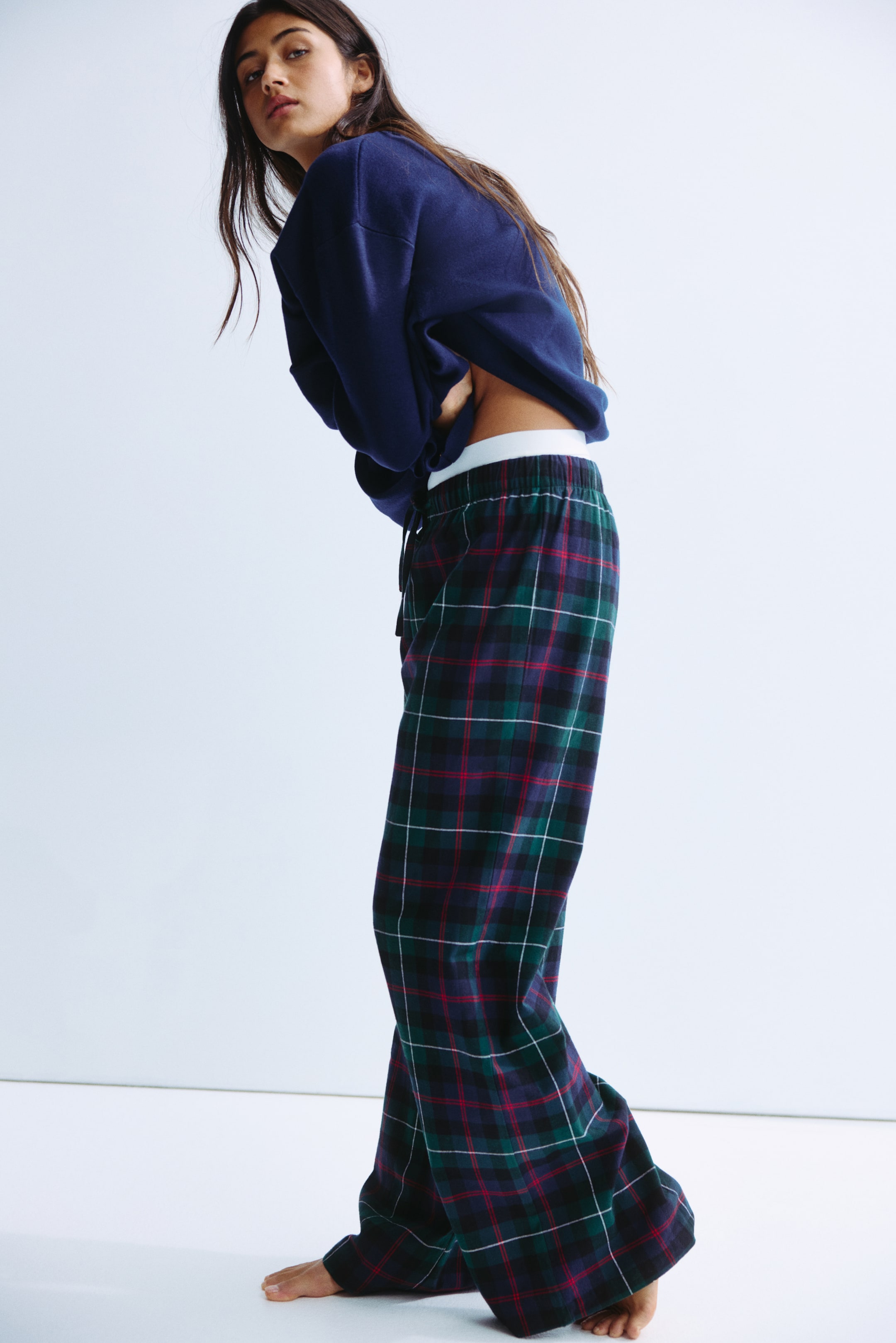 View larger image: Flannel pyjama bottoms - Dark green/Checked - Ladies | H&M IN 3