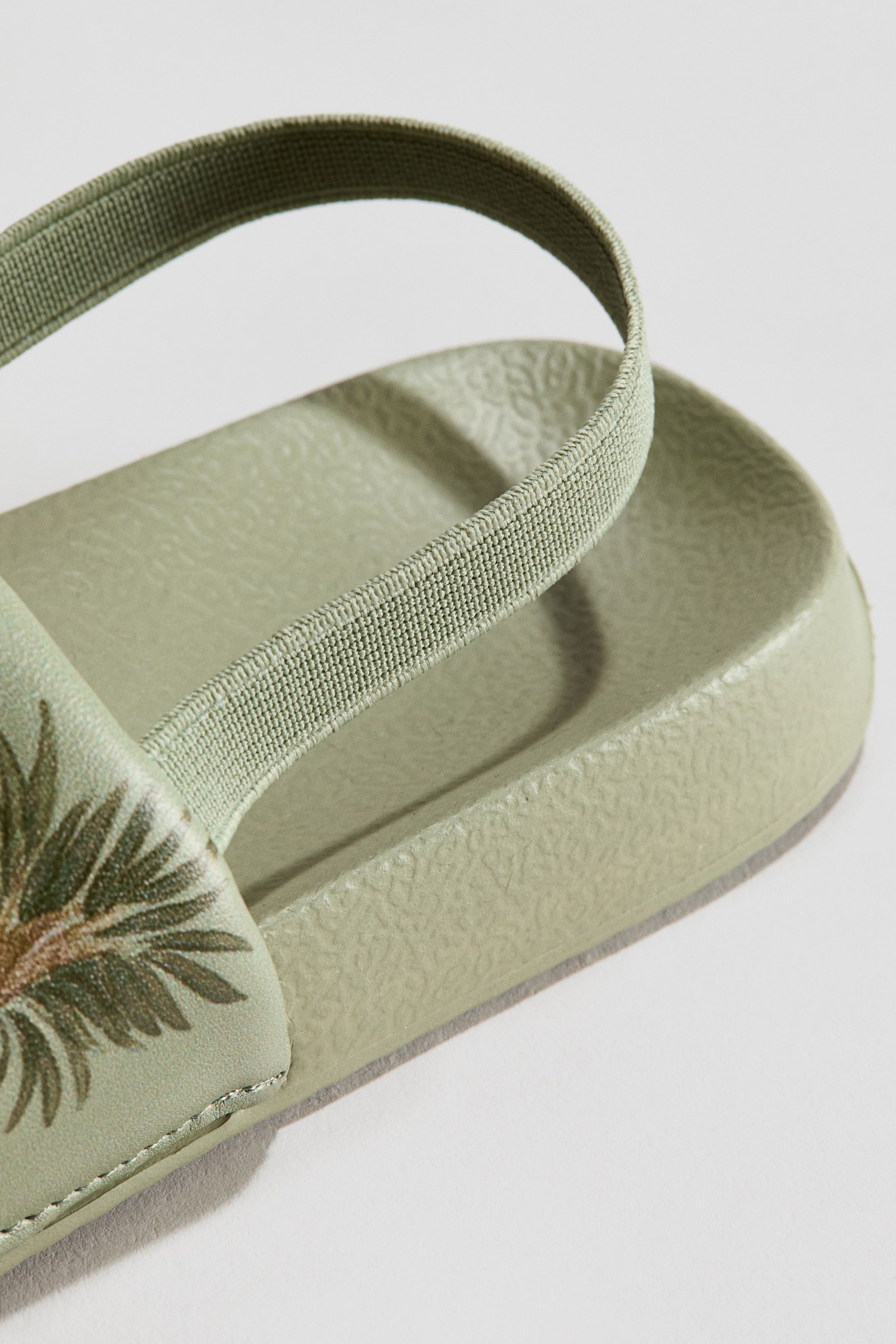 Grotere afbeelding bekijken: Badslippers met print - Groen/dinosaurussen - KINDEREN | H&M NL 4