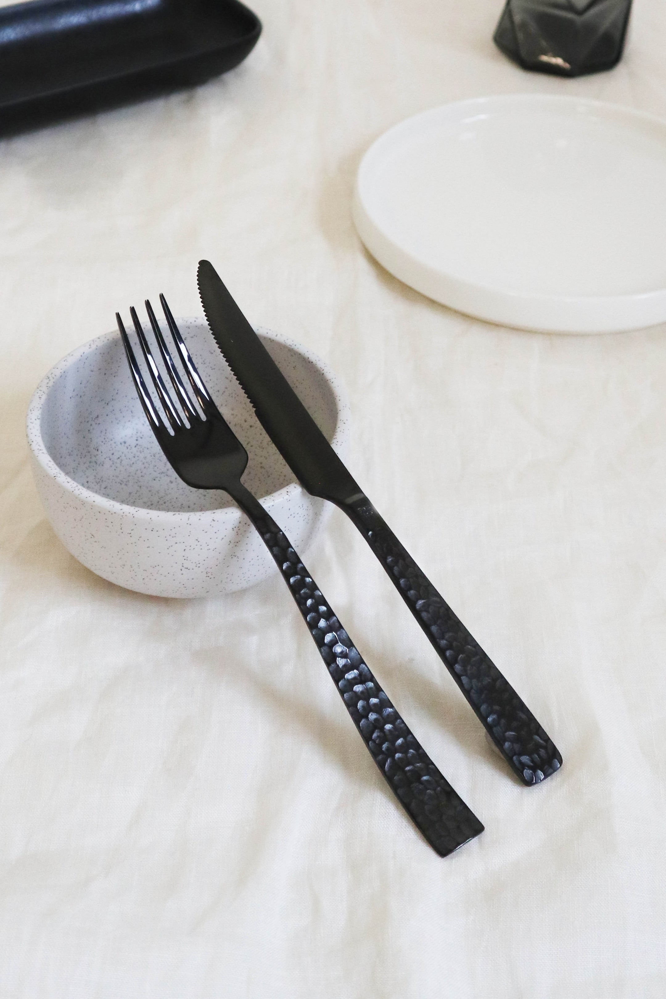 Visa större bild: Palace Hamrat 16 Del Set - Rostfritt  Hamrat Svart Stål - Pintinox - Home All | H&M SE 1