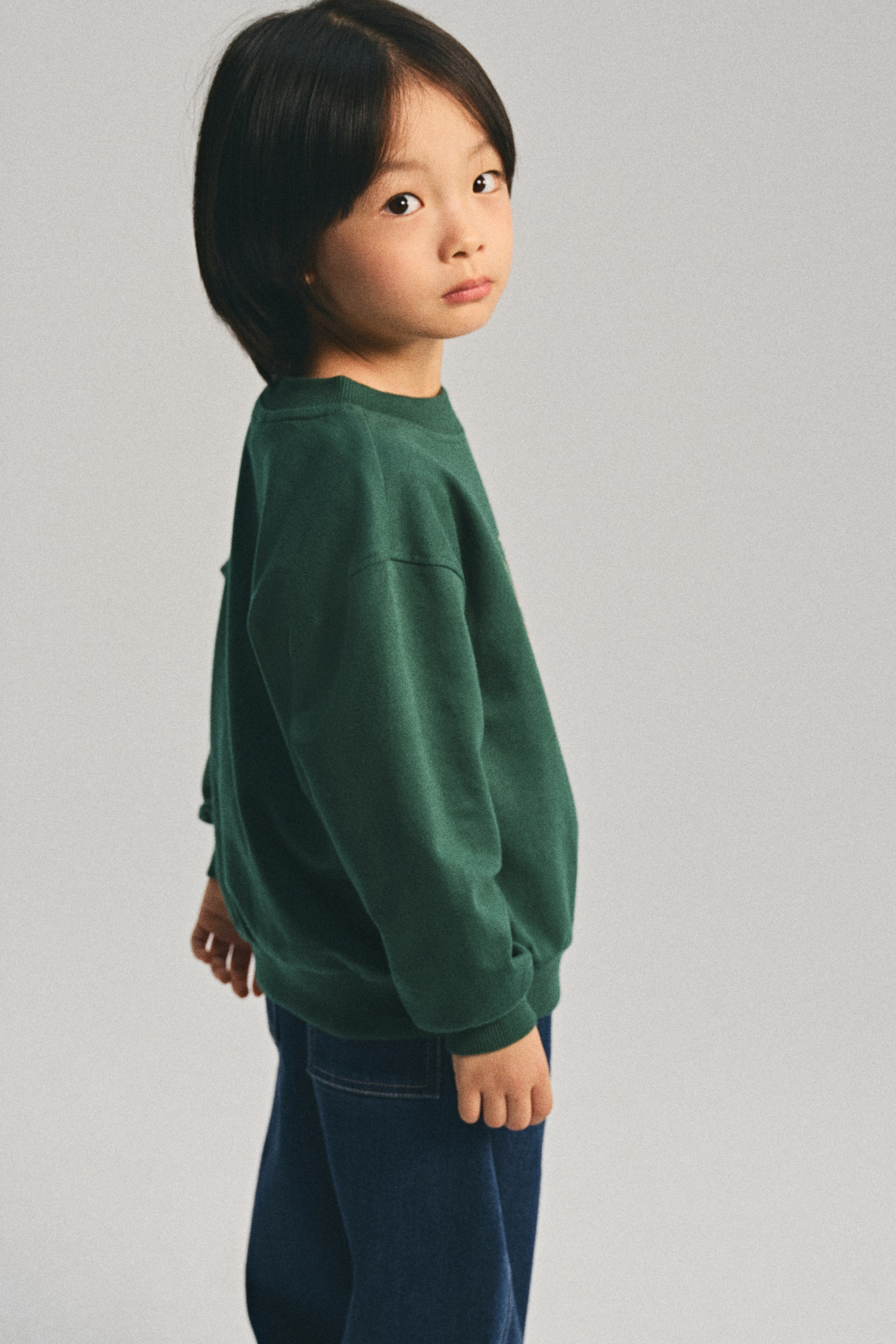 拡大画像を表示: プリントデザインスウェットシャツ - グリーン／ジュラシック・ワールド | H&M JP 2