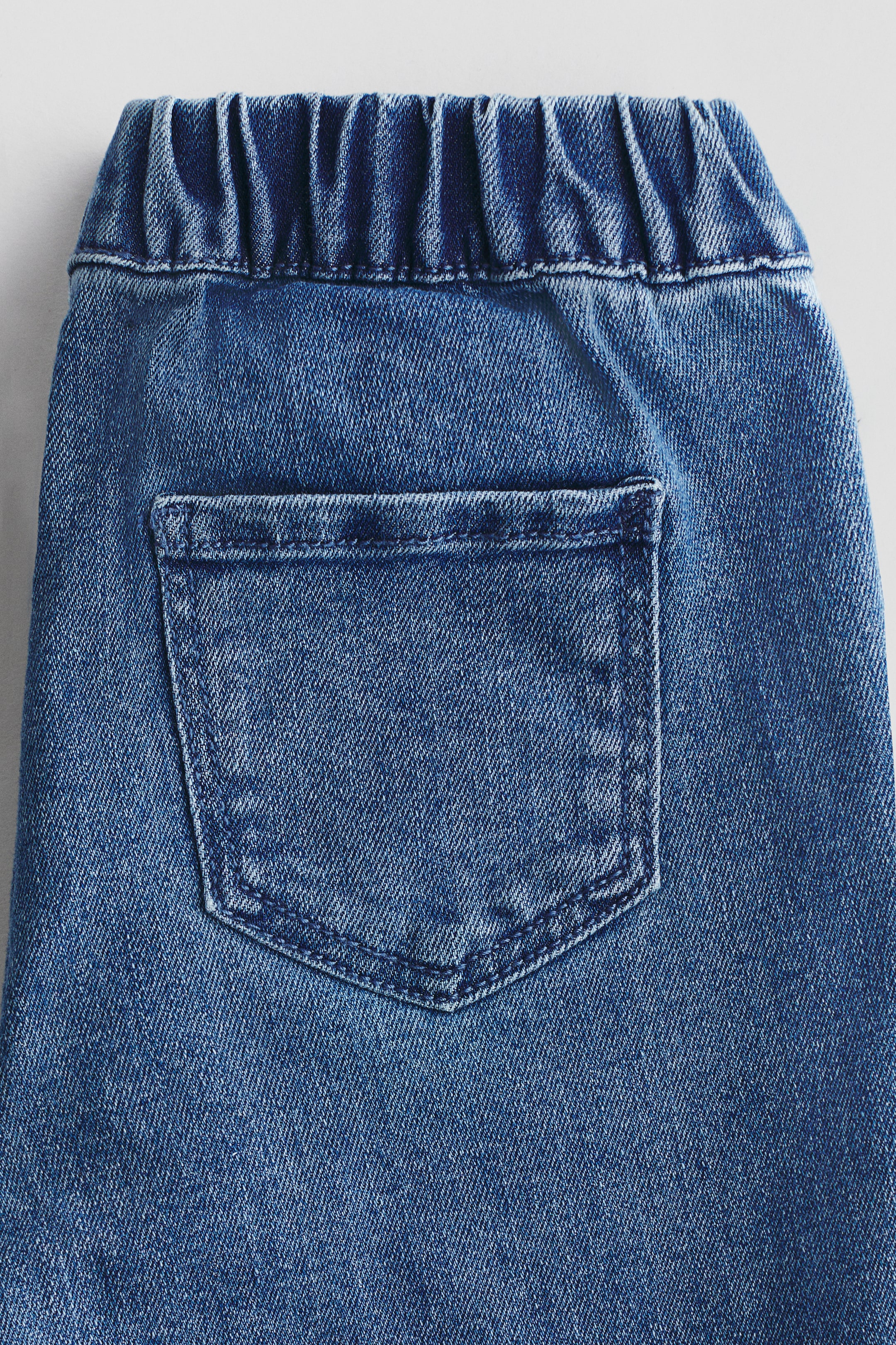 拡大画像を表示: 刺繍ディテール デニムジェギンズ - デニムブルー／ハート - Kids | H&M JP 6