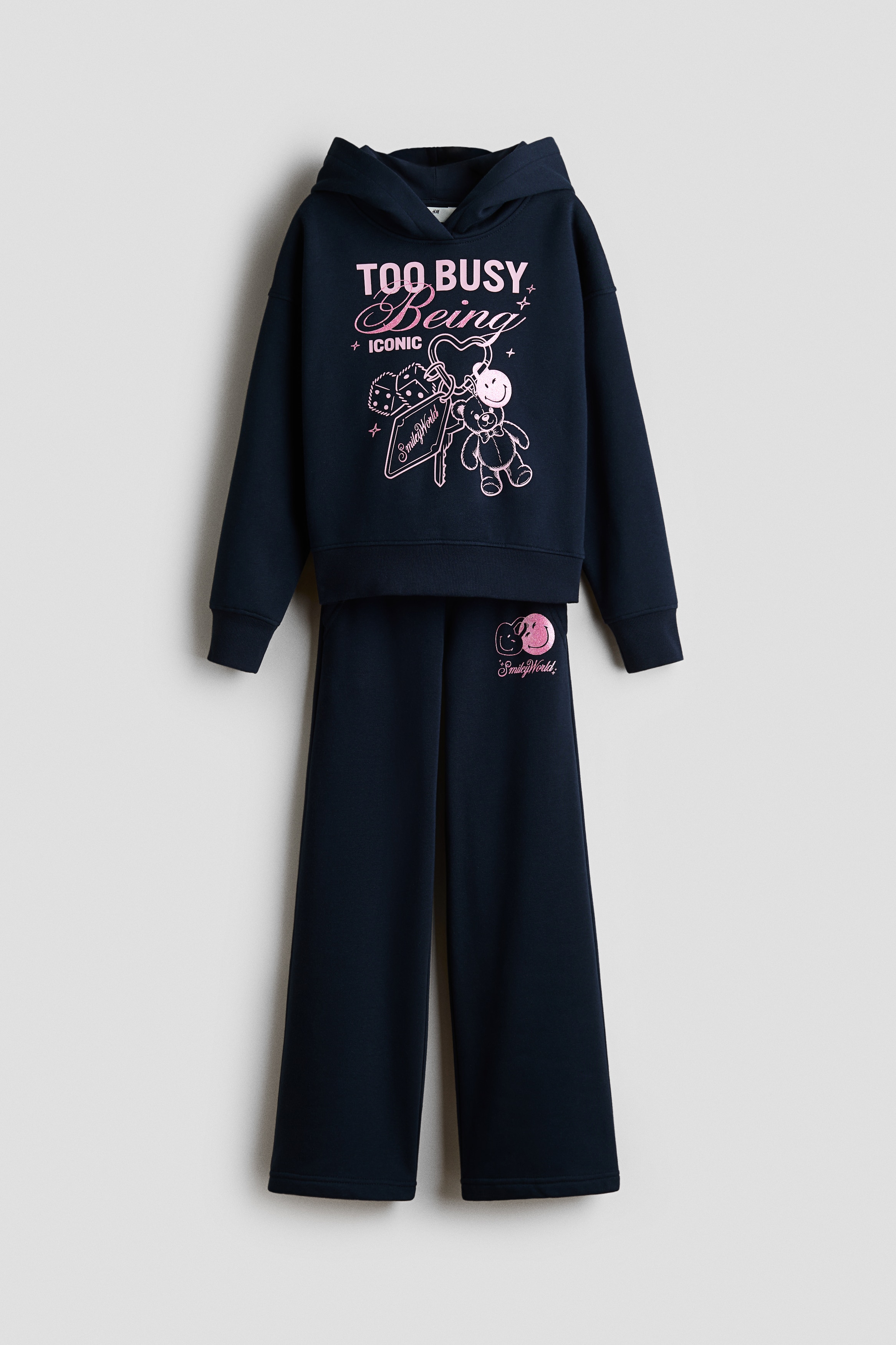2-piece motif-detail sweatshirt setModel