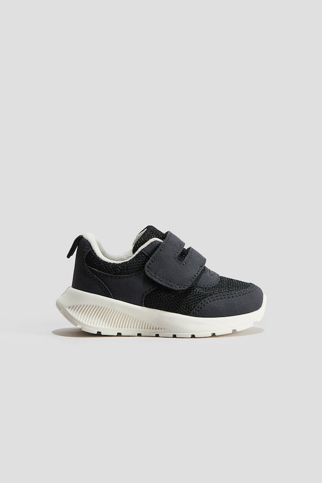 Trainers - Black - 1