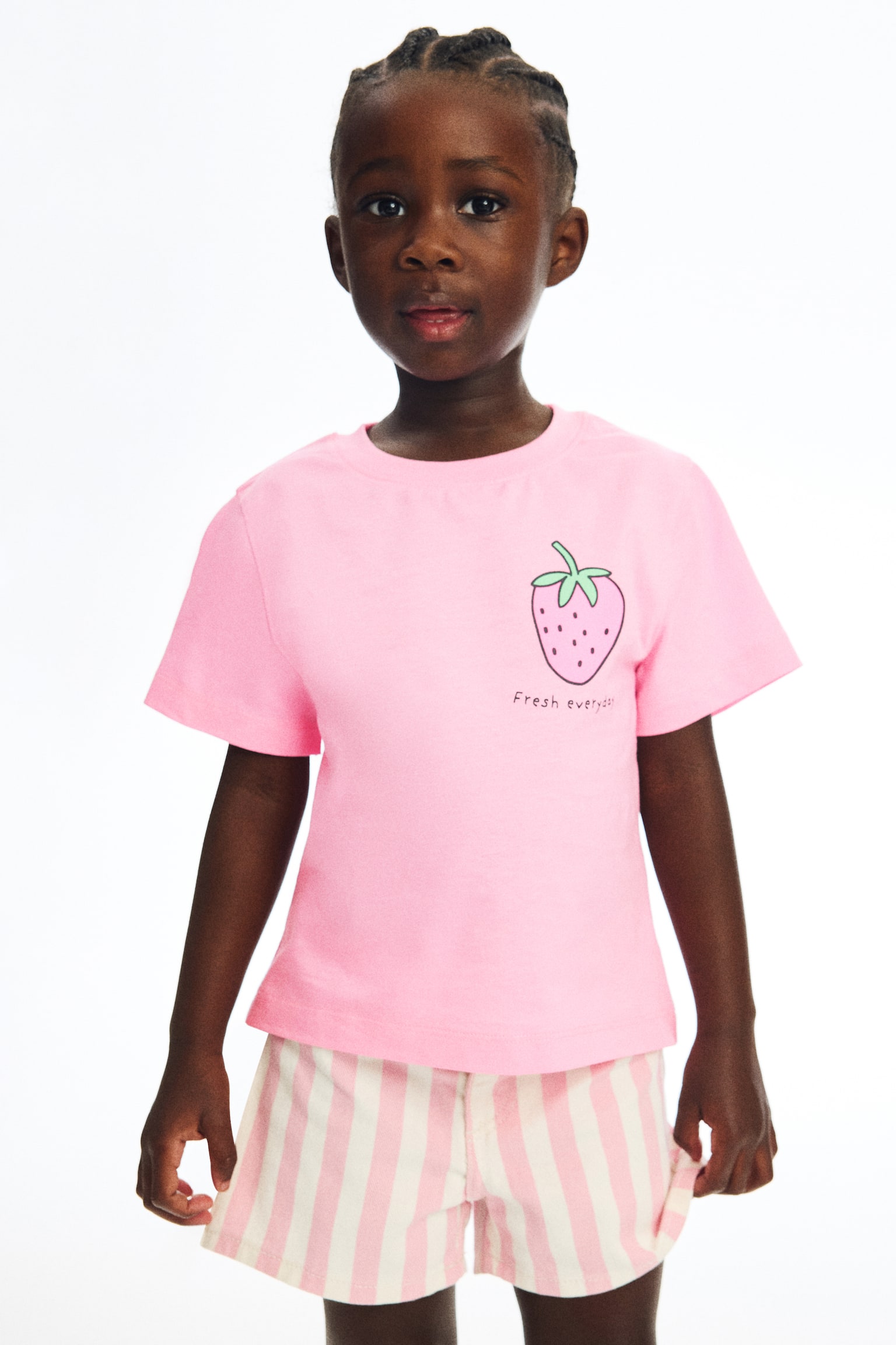 Printed T-shirt - Pink/Strawberry/Red/Mon Amour/White/Ice cream/Peach pink/Summer/Yellow/New York/Cream/Rainbow/Light pink/Unicorn/Light green/Ma Chérie/Light beige/Ballerinas/Light pink/Cherries/Light blue/Paris - 1