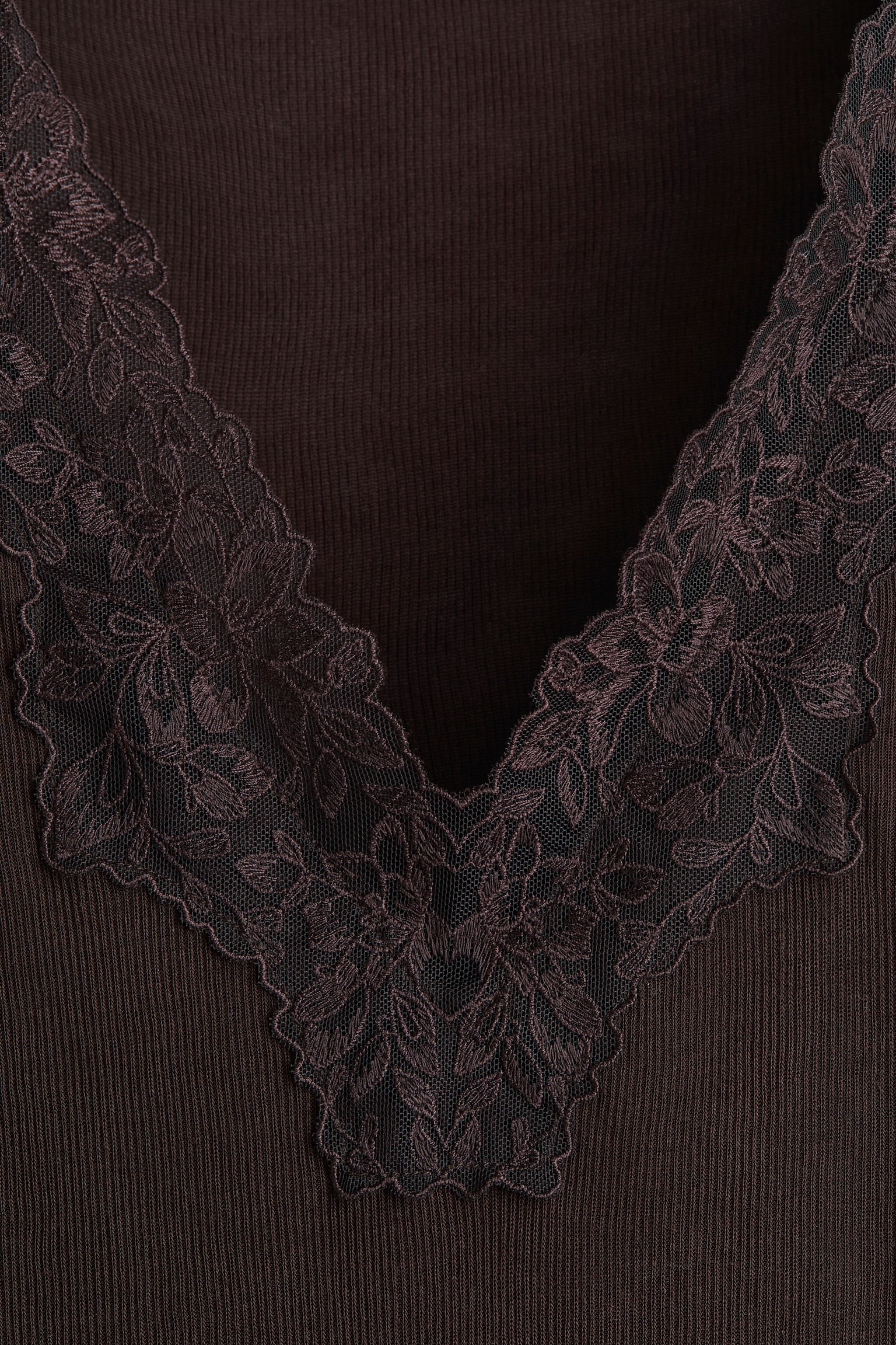 חולצה עם עיטור תחרה - חום כהה/לבן/אפור כהה מלאנז' - 2