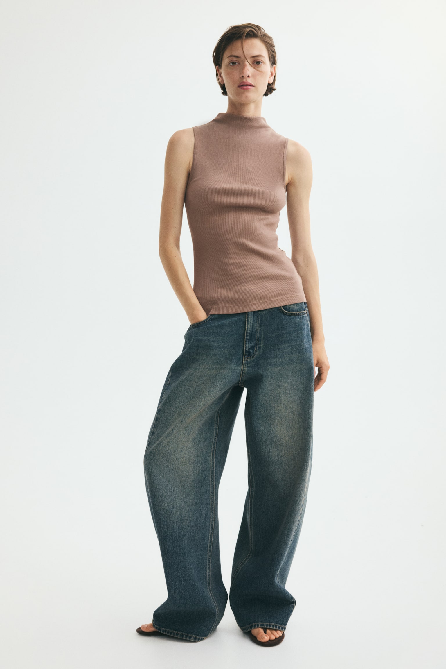 Женский топ H&M Silk-Blend Mock Turtleneck Top, цвет: Серо-коричневый — фото 3