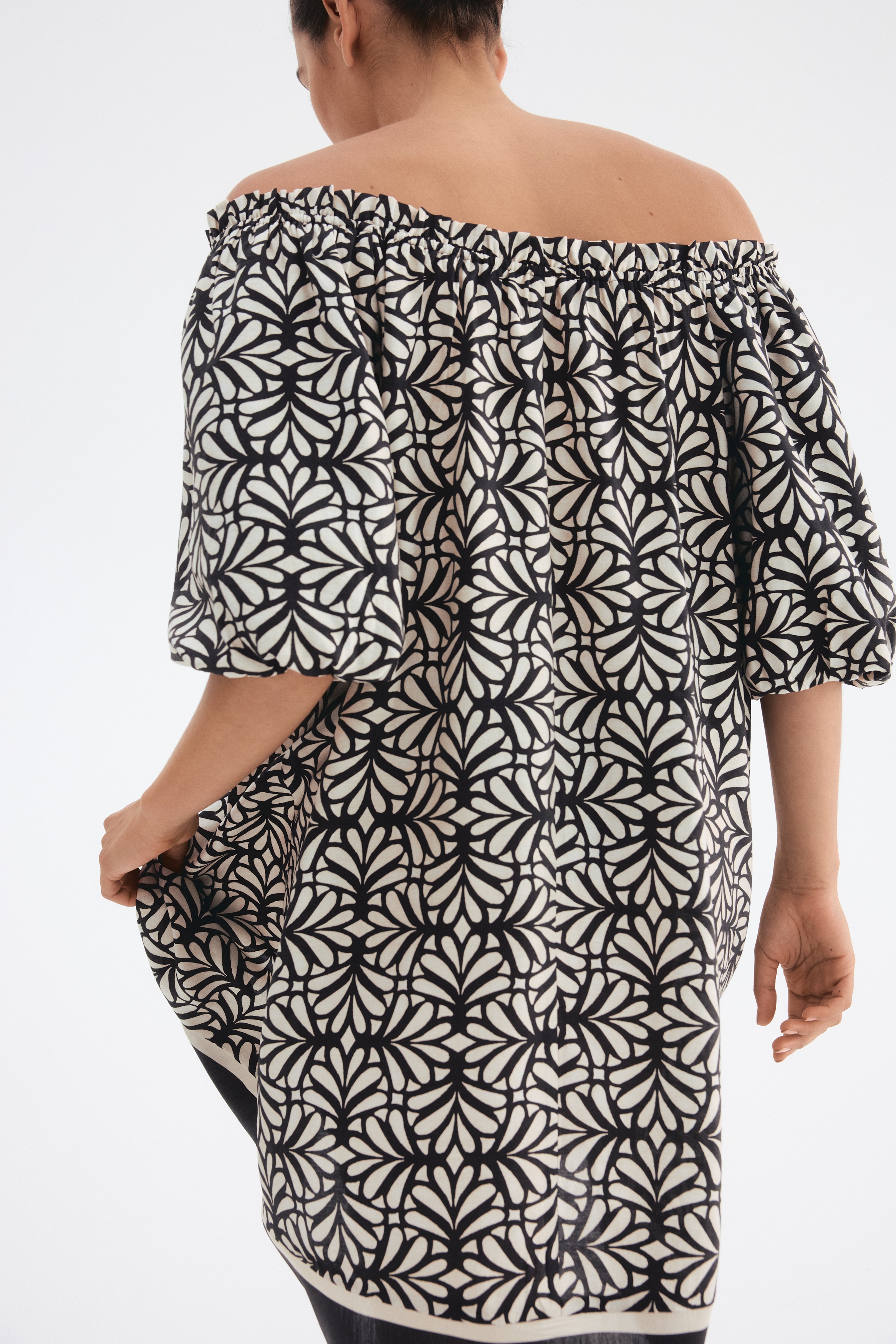 Tie-detail dress