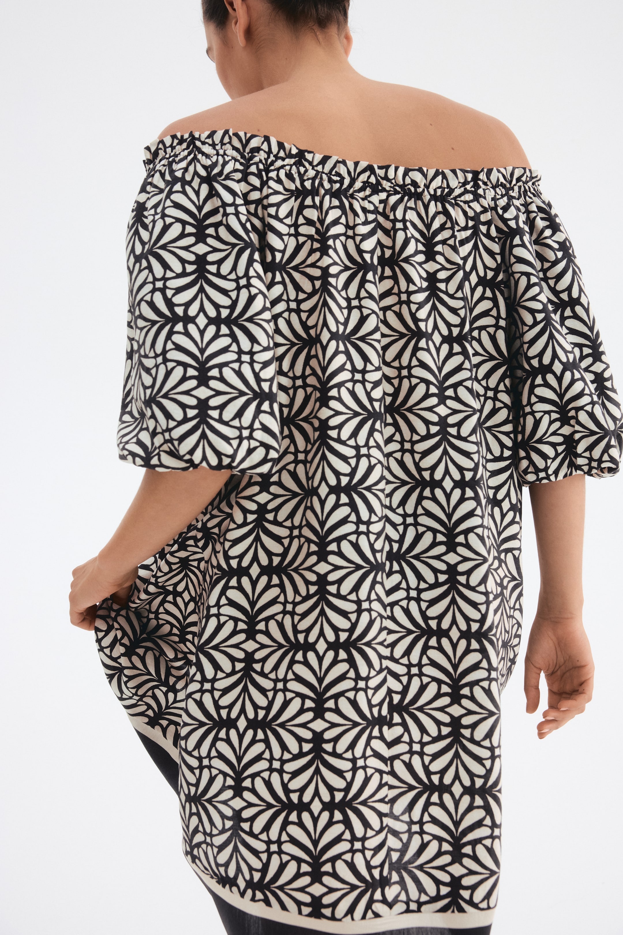 View larger image: Tie-detail dress - Black/Patterned - Ladies | H&M 4