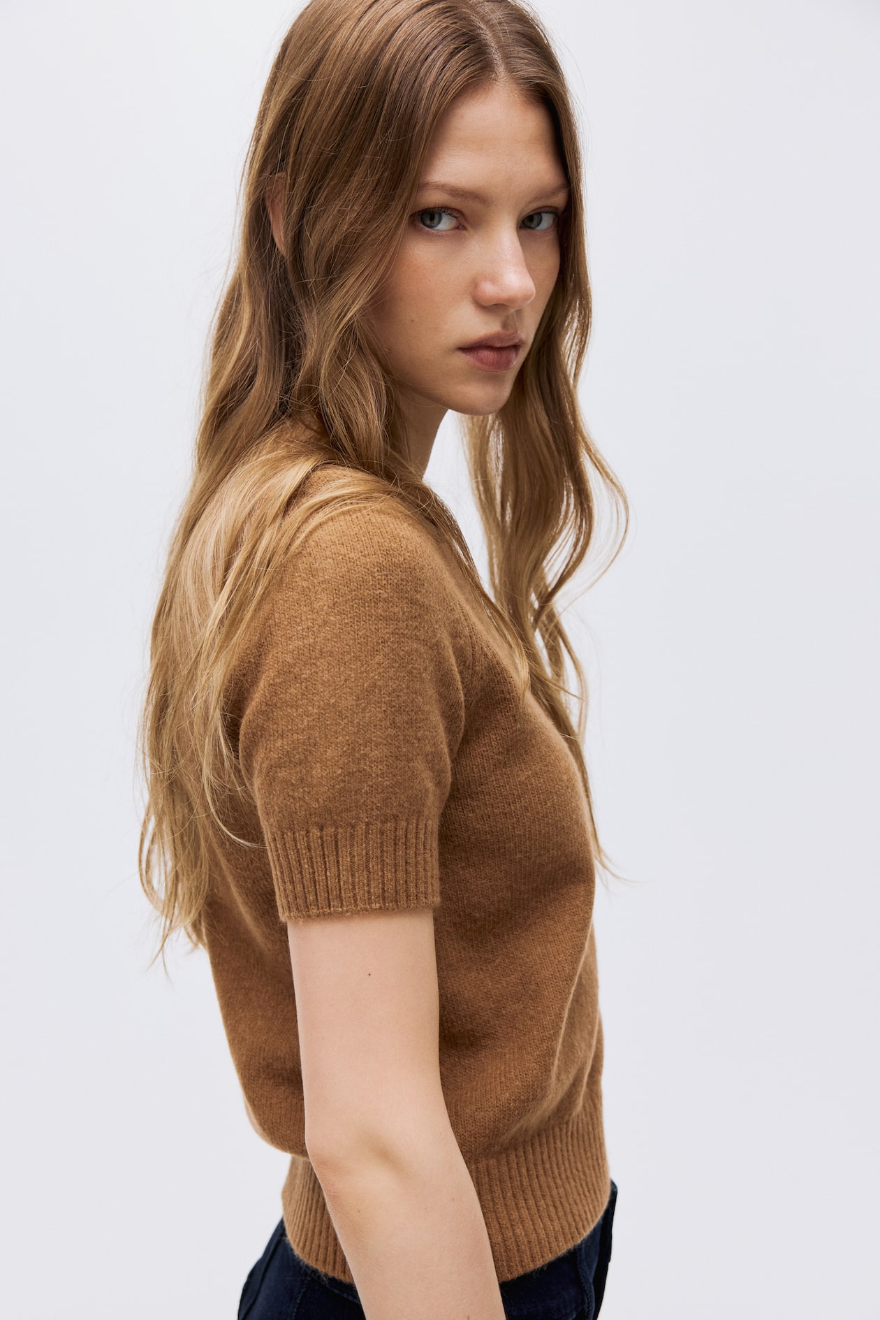 Short-Sleeved Sweater - image 2