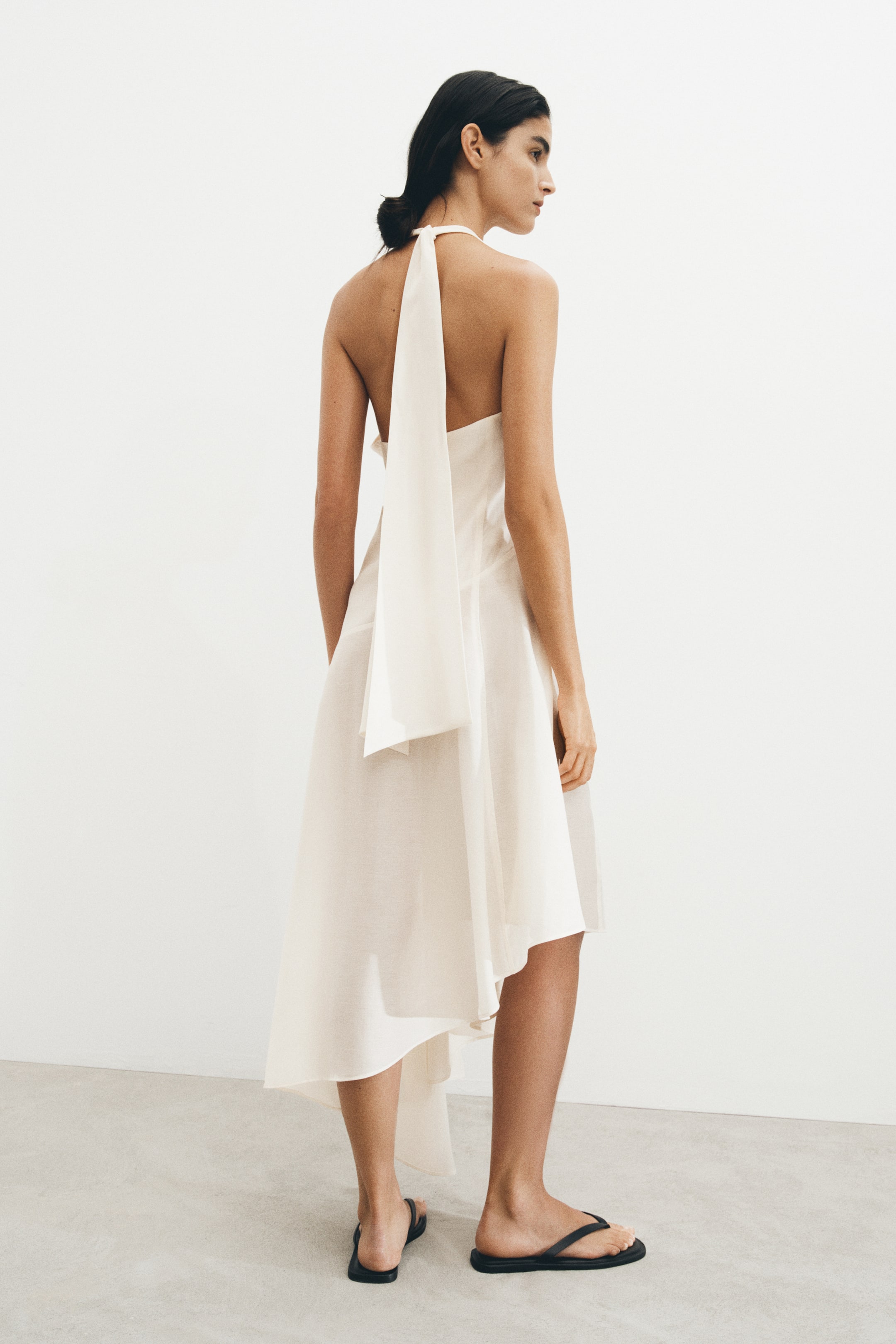 Женские платья H&M Asymmetric Halterneck Dress — фото 4