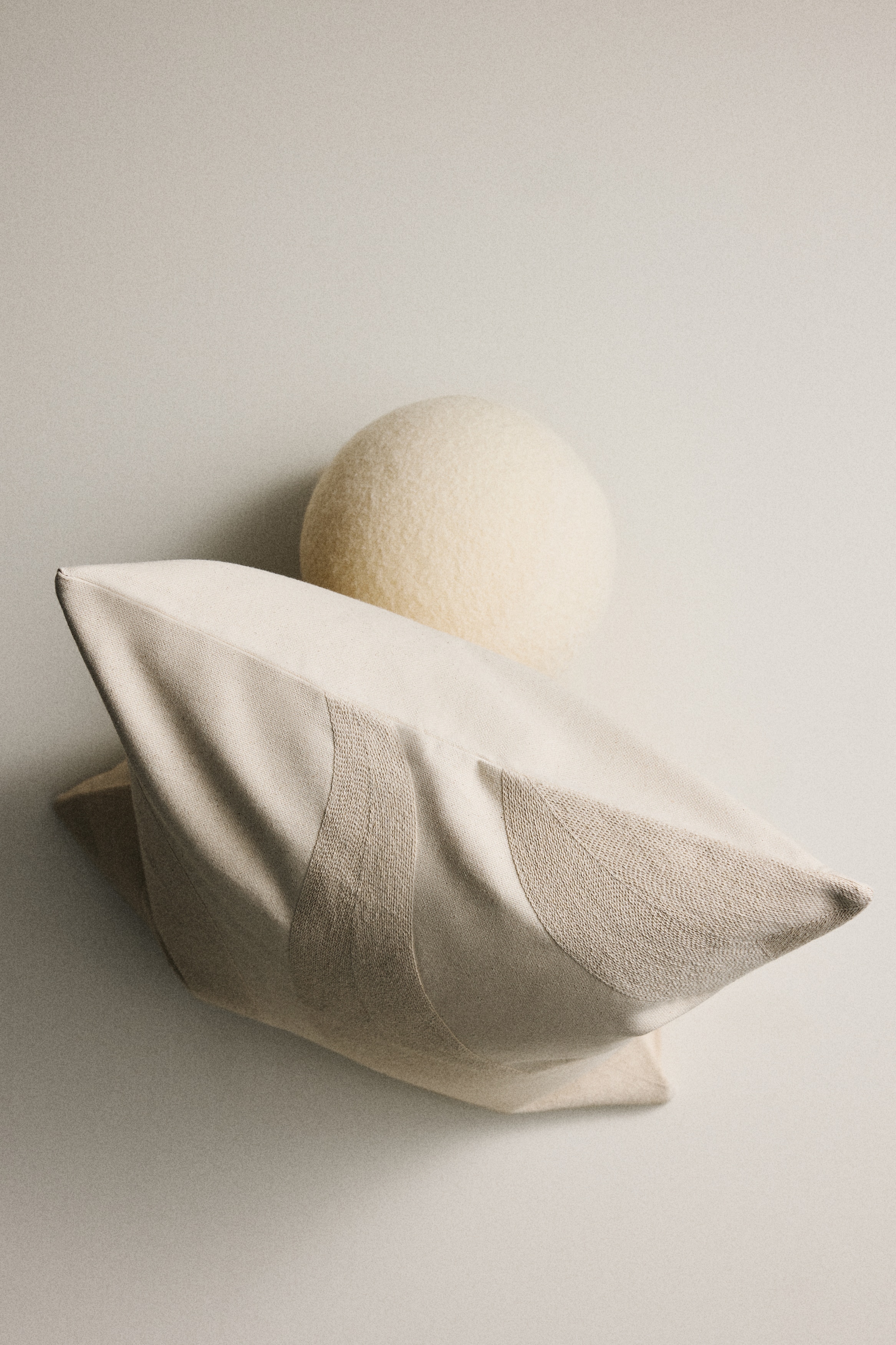 Embroidered Cushion Cover - Light beige/Light dusty pink