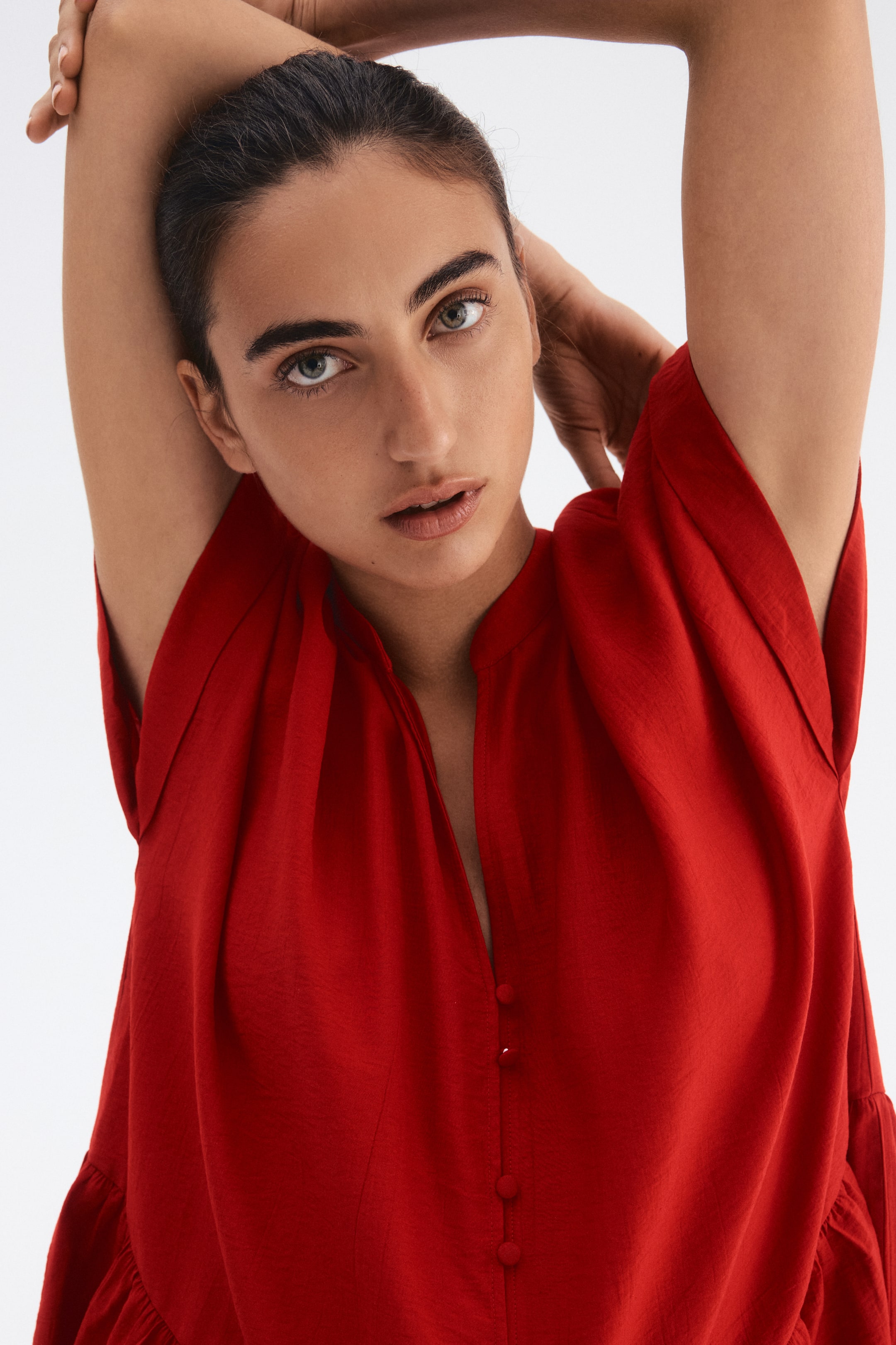 Agrandir l'image: Robe tunique froissée - Rouge vif - FEMME | H&M FR 2