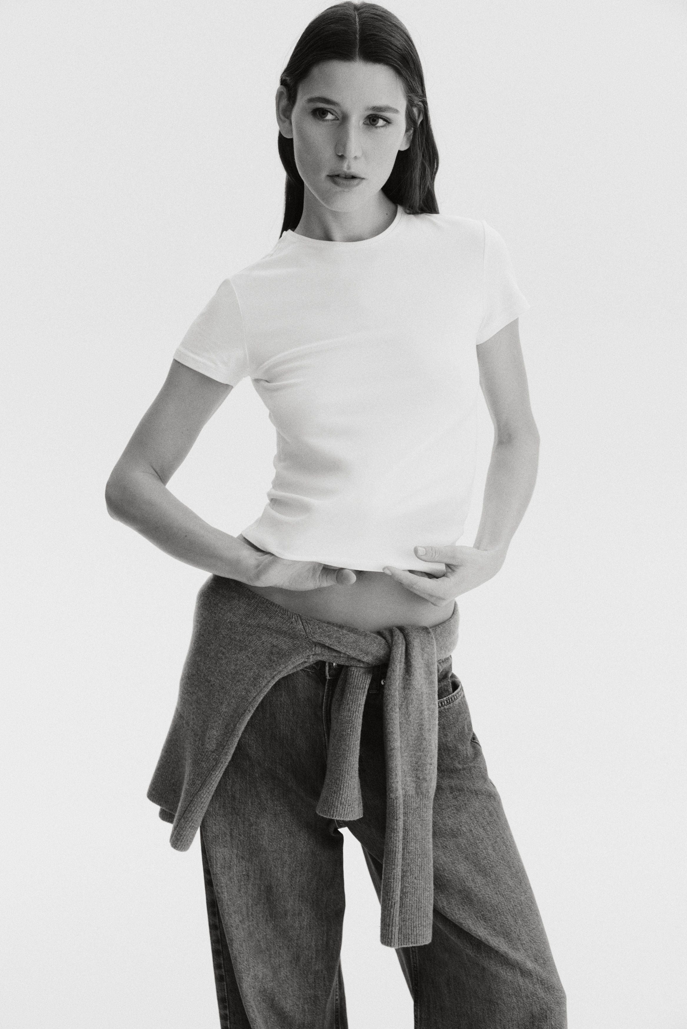 Fitted T-shirt - White/Black/Navy blue/Light pink/Navy blue/Brown/Powder pink/Khaki green