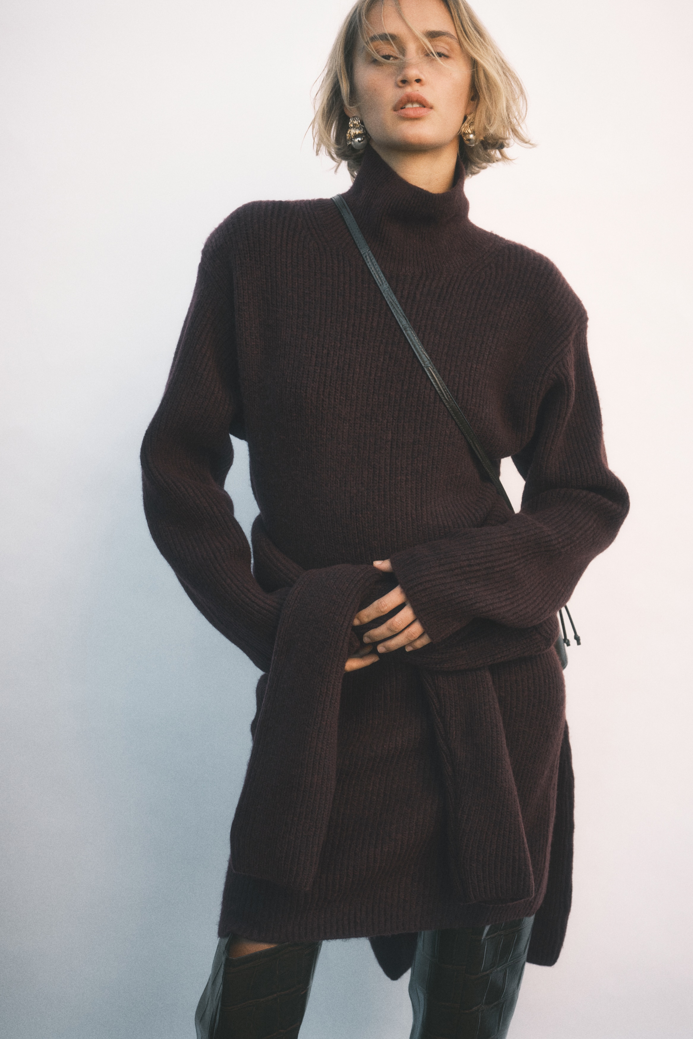 Rib-knit shoulder-pad dress
