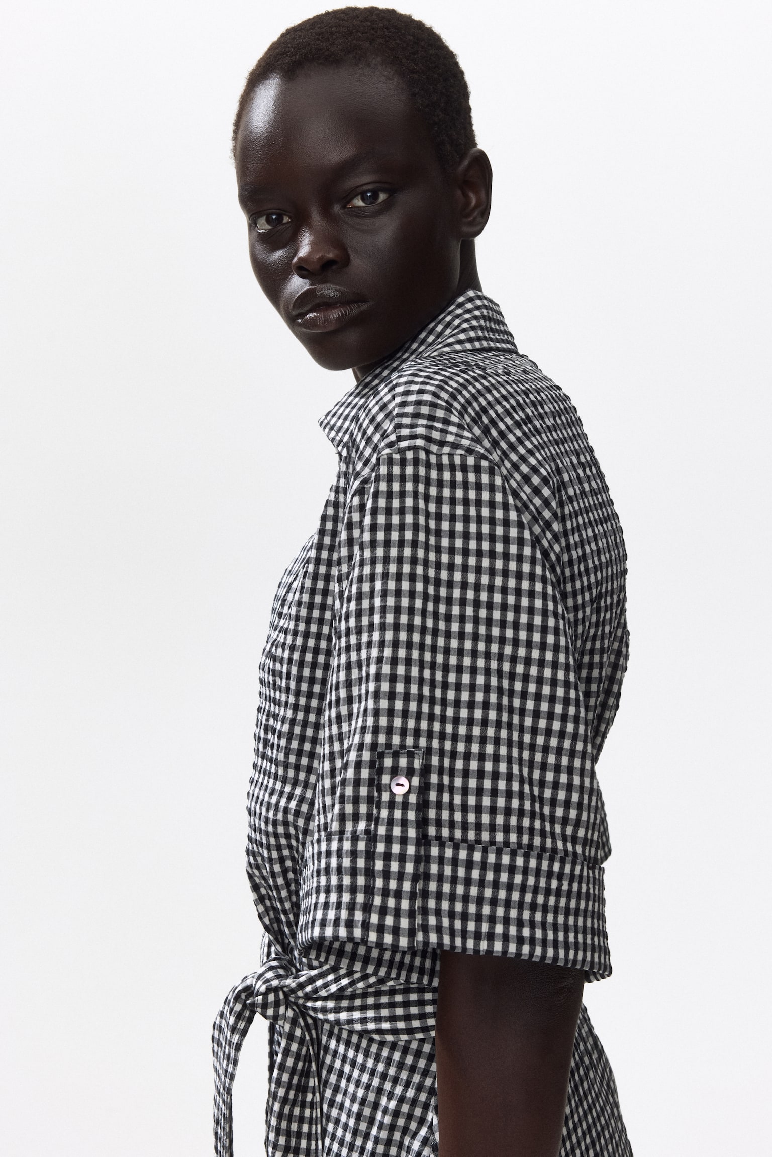 Женское платье H&M Tie-Belt, цвет: Чёрный / В мелкую клетку — фото 6
