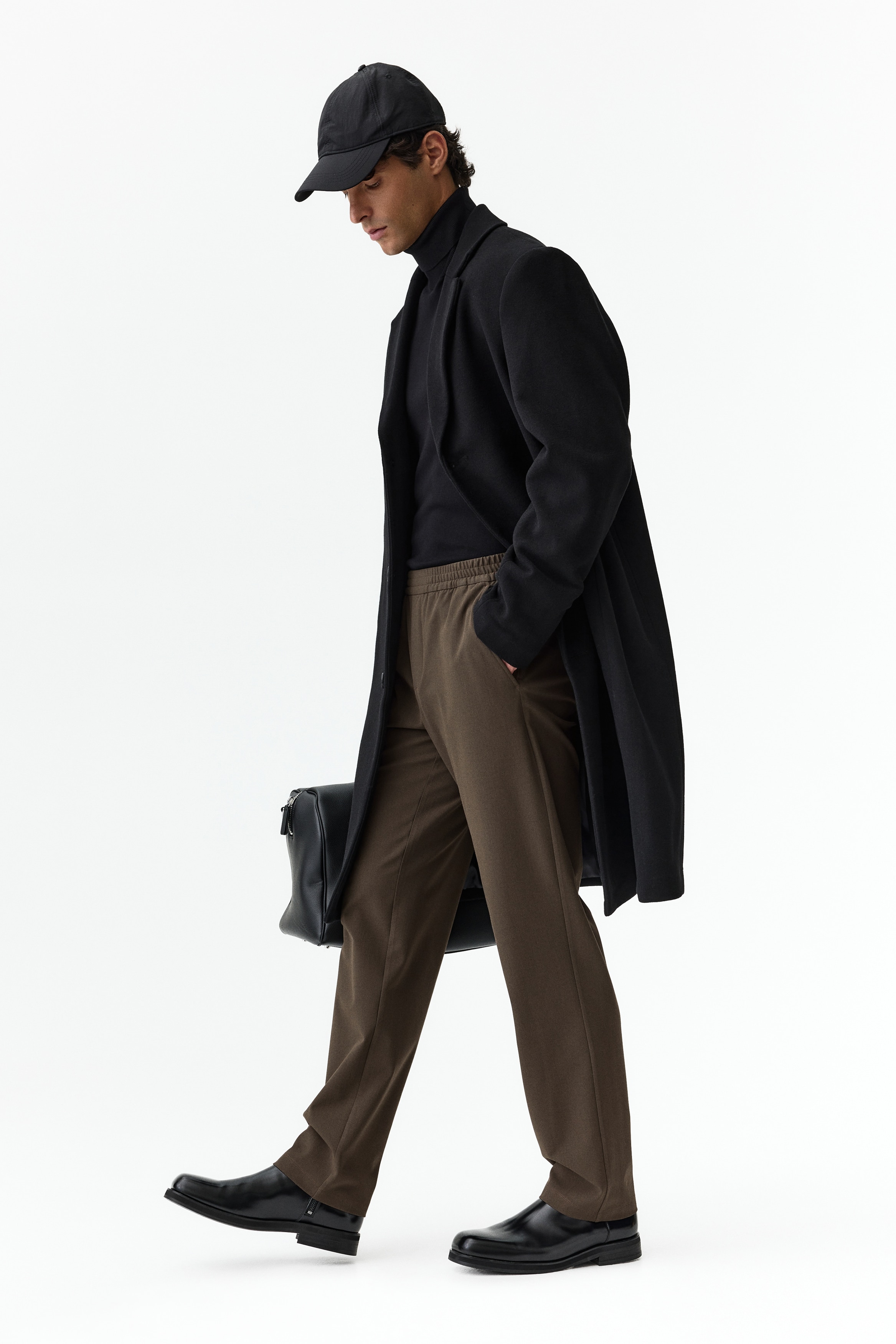 Four-way Stretch Regular Fit Pull-on trousers
