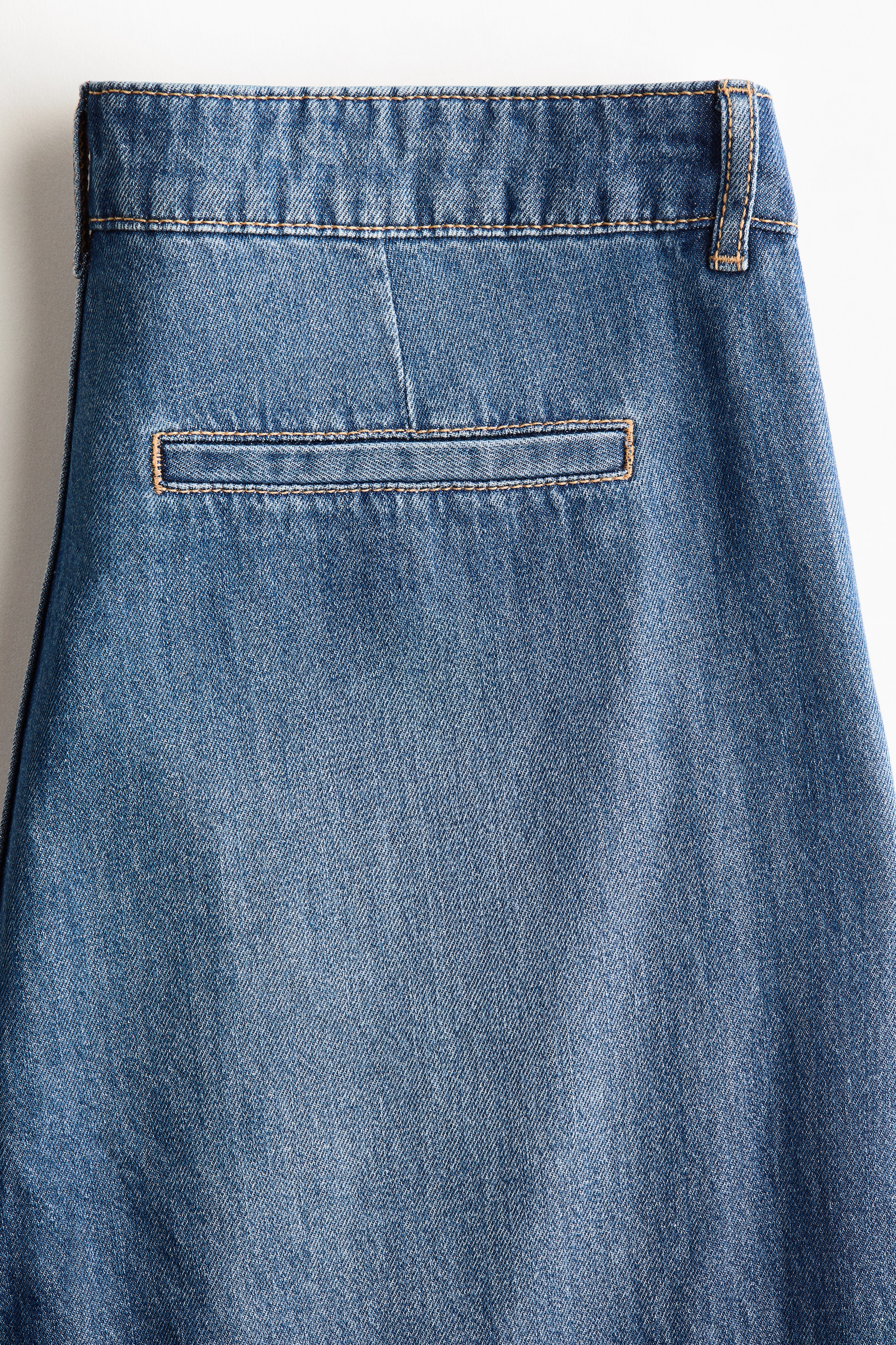 Loose Fit Wide Regular Jeans