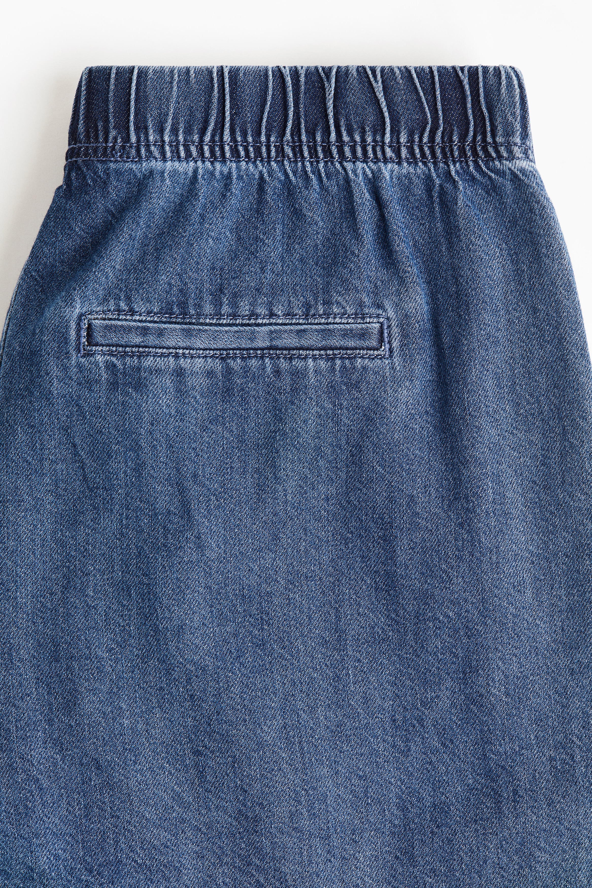 Denim pull-on shorts