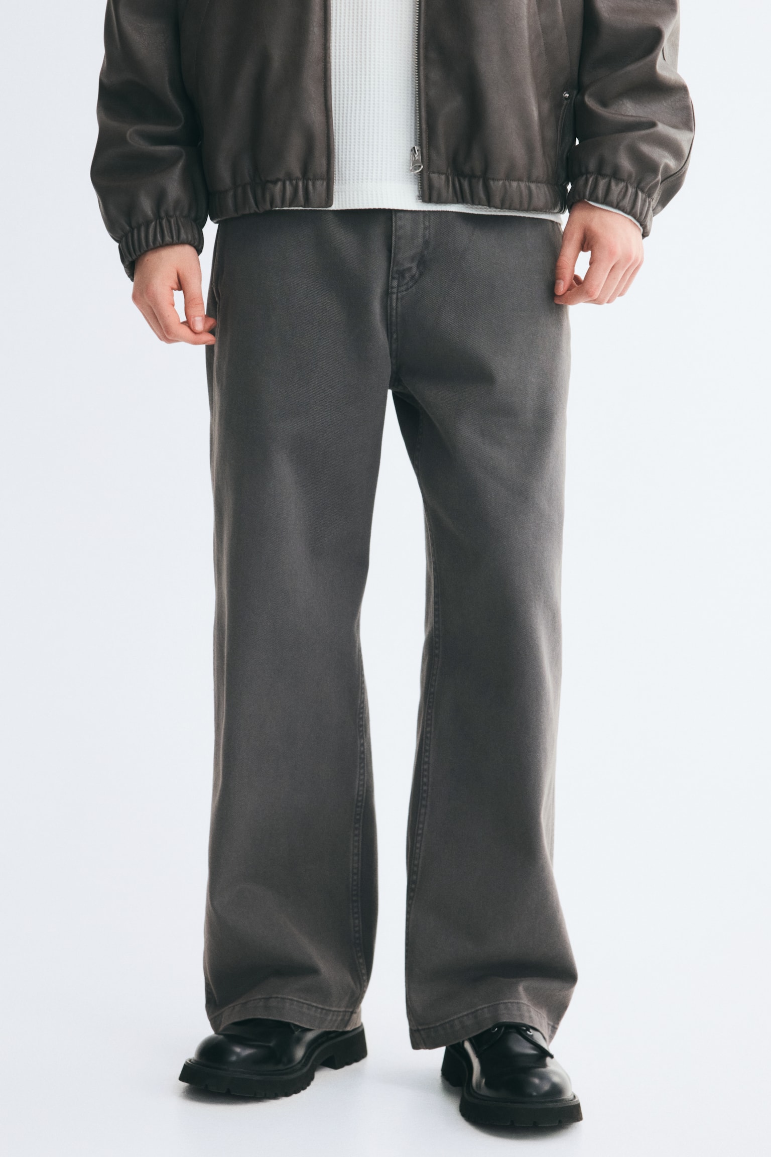 Мужские брюки H&M Loose-Fit Carpenter, цвет: Тёмный серый — фото 3