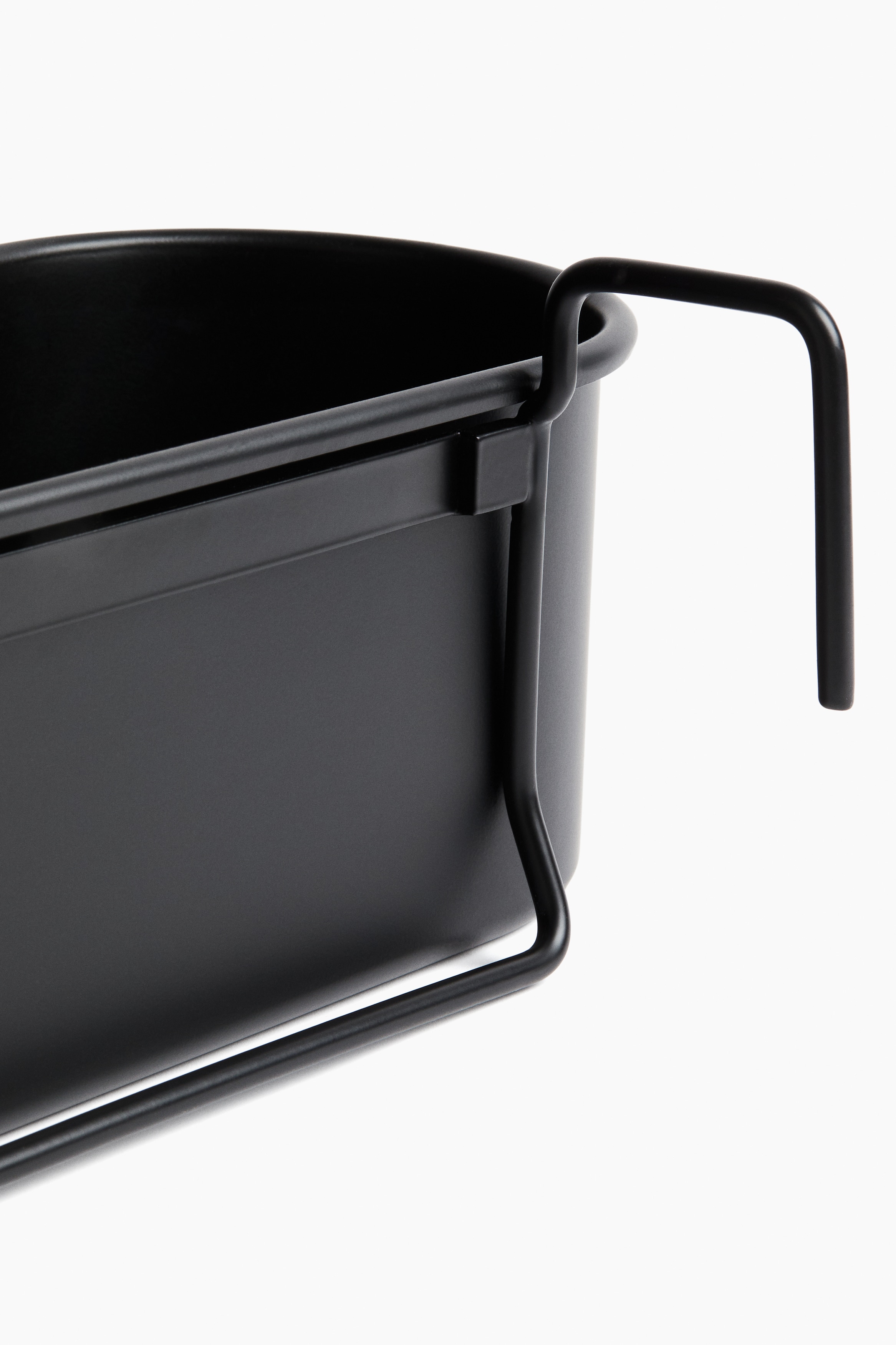 Khaki green Metal Hanging Planter Box at H&M Home | H&M CA