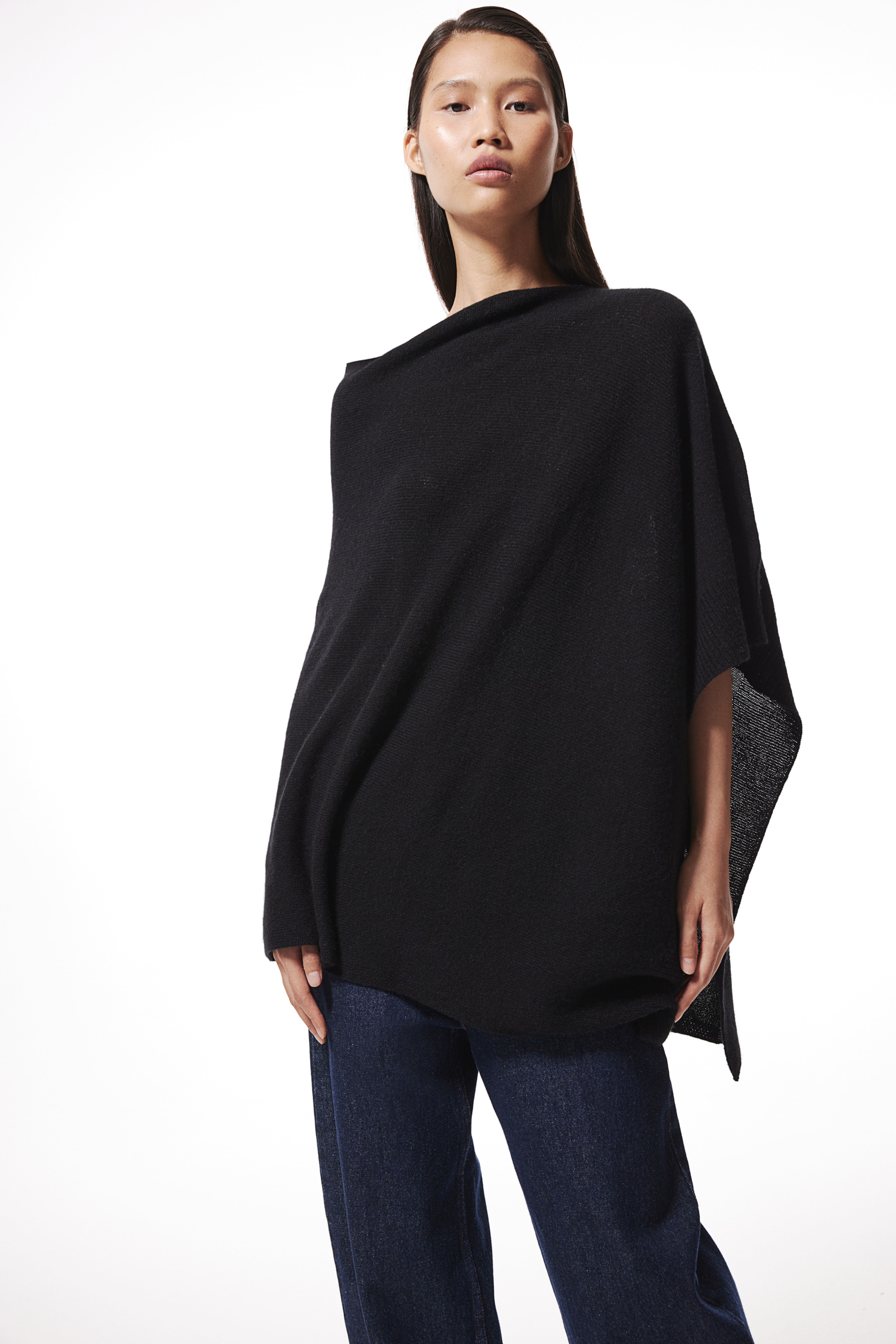 Ladies Black Fine knit Cashmere blend Poncho H M