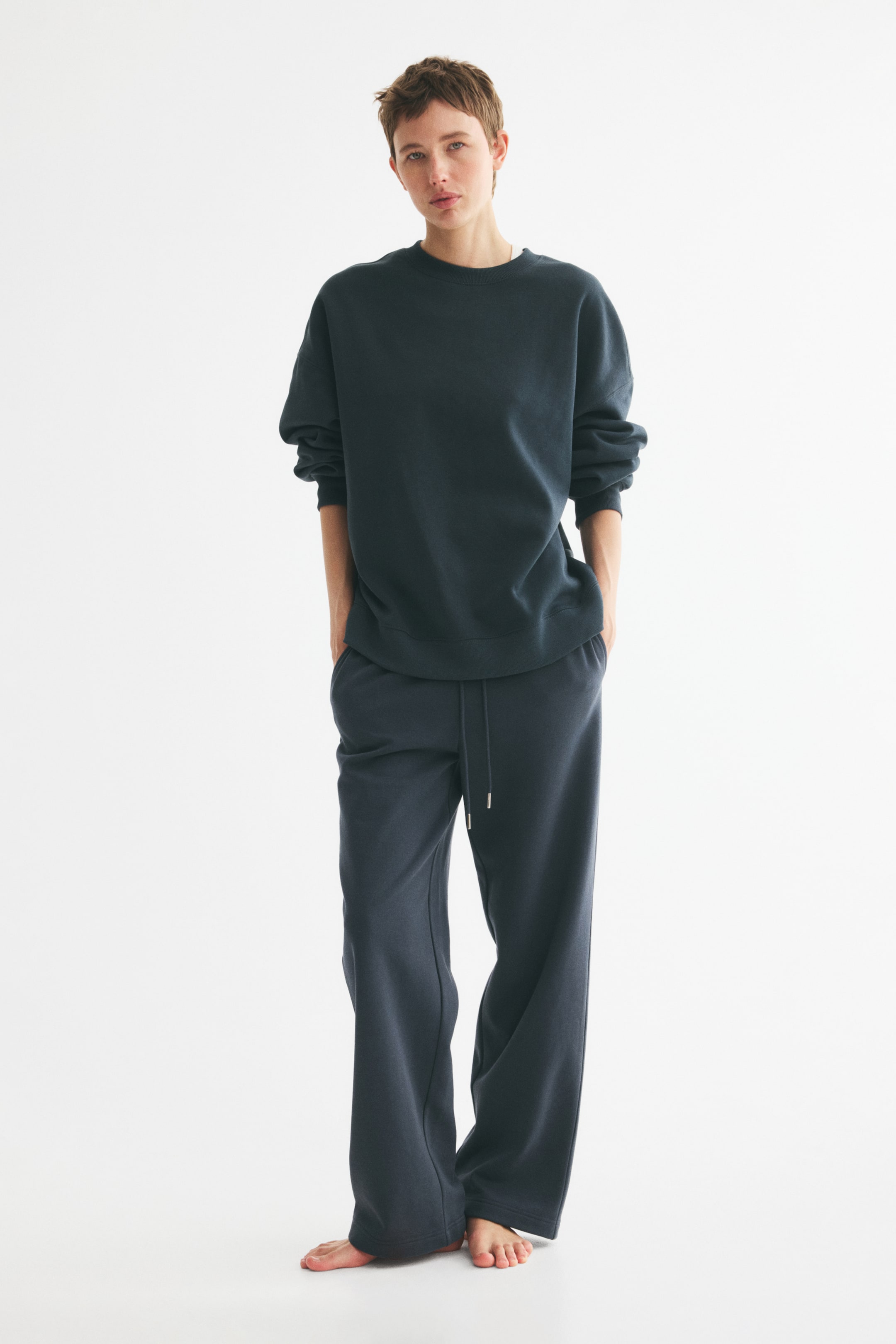 View larger image: Sweatpants - Dark gray - Ladies | H&M US 1