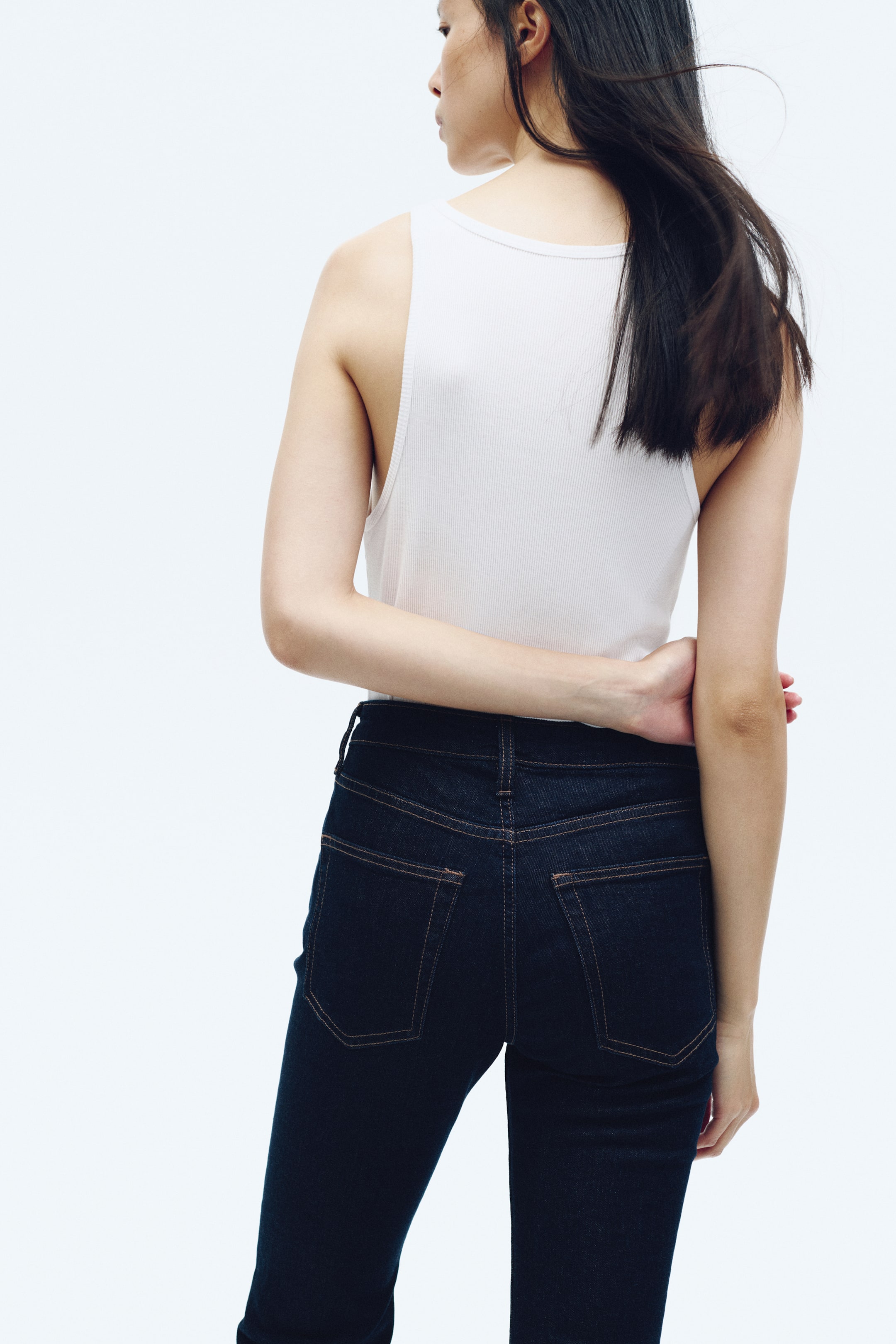 Näytä suurempi kuva: Flared High Jeans - Tumma deniminsininen - NAISET | H&M FI 4